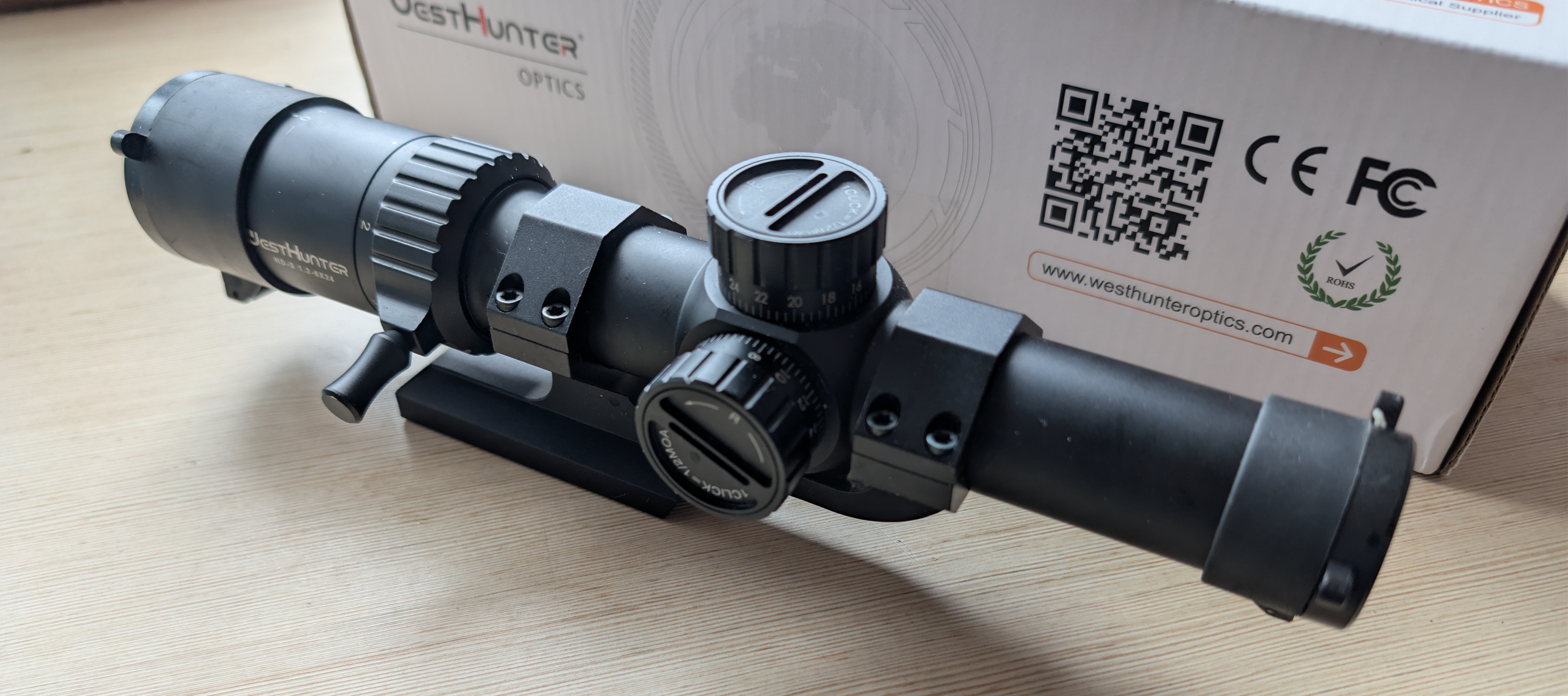 Luneta biegowa Westhunter 1.2-6x24 z montażem