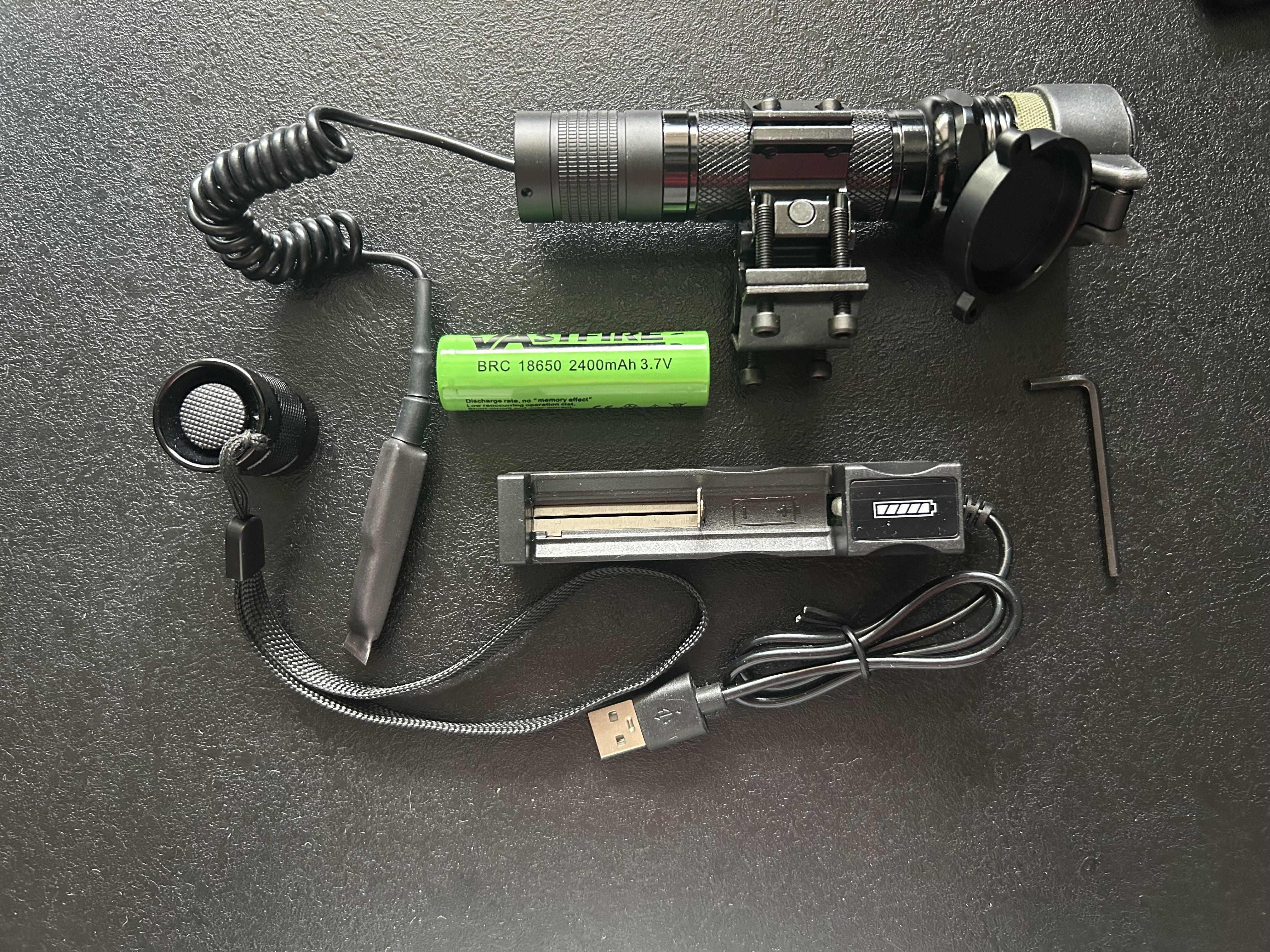 Latarka CAR15 CAG Delta GWOT Seals Grom Surefire 6p