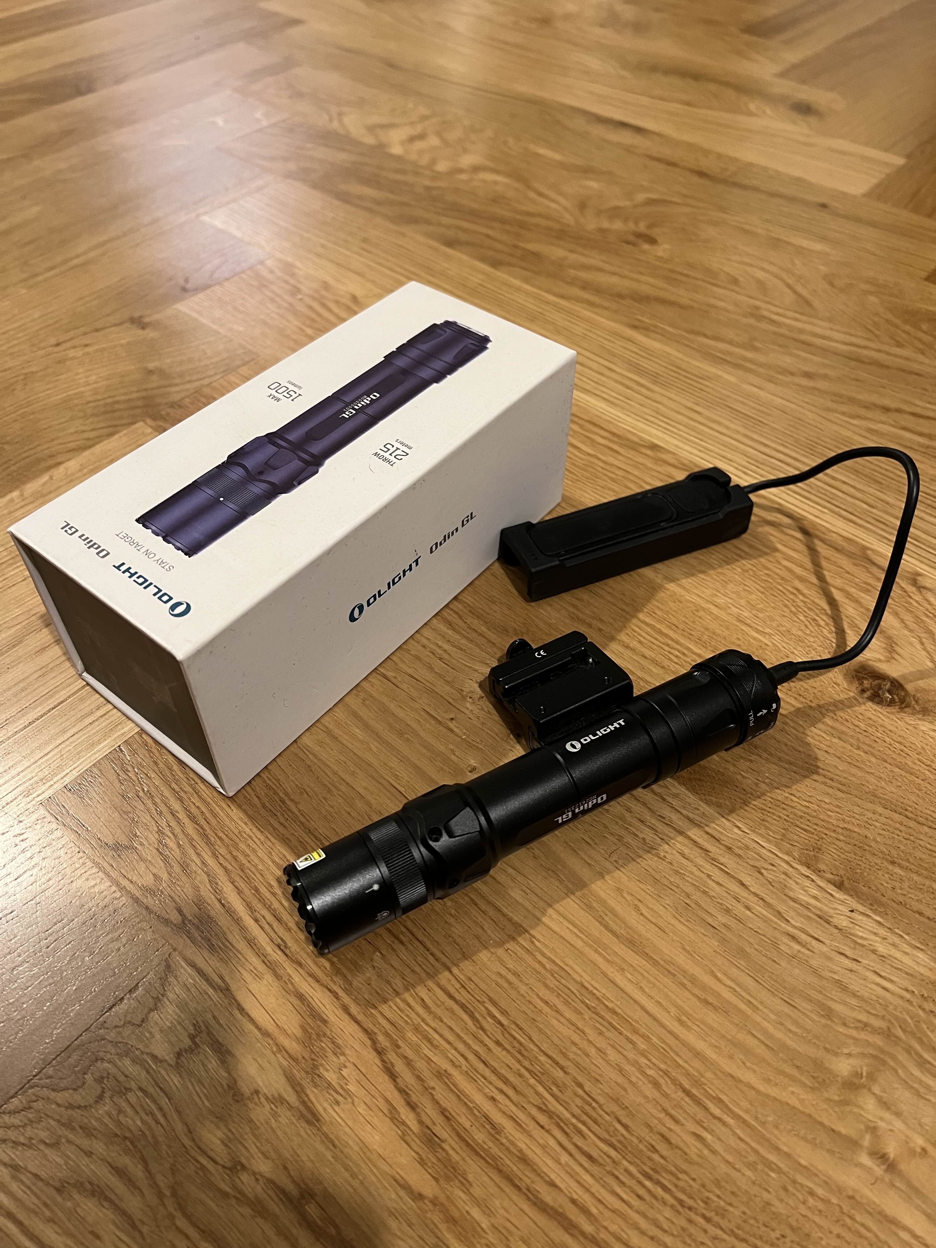 Olight odin GL 1500lm LASER
