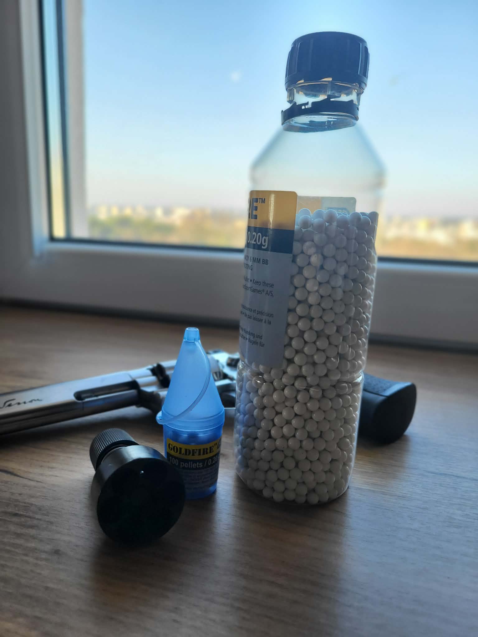 Rewolwer ASG CO2 Dan Wesson 6'' Silver + AKCESORIA