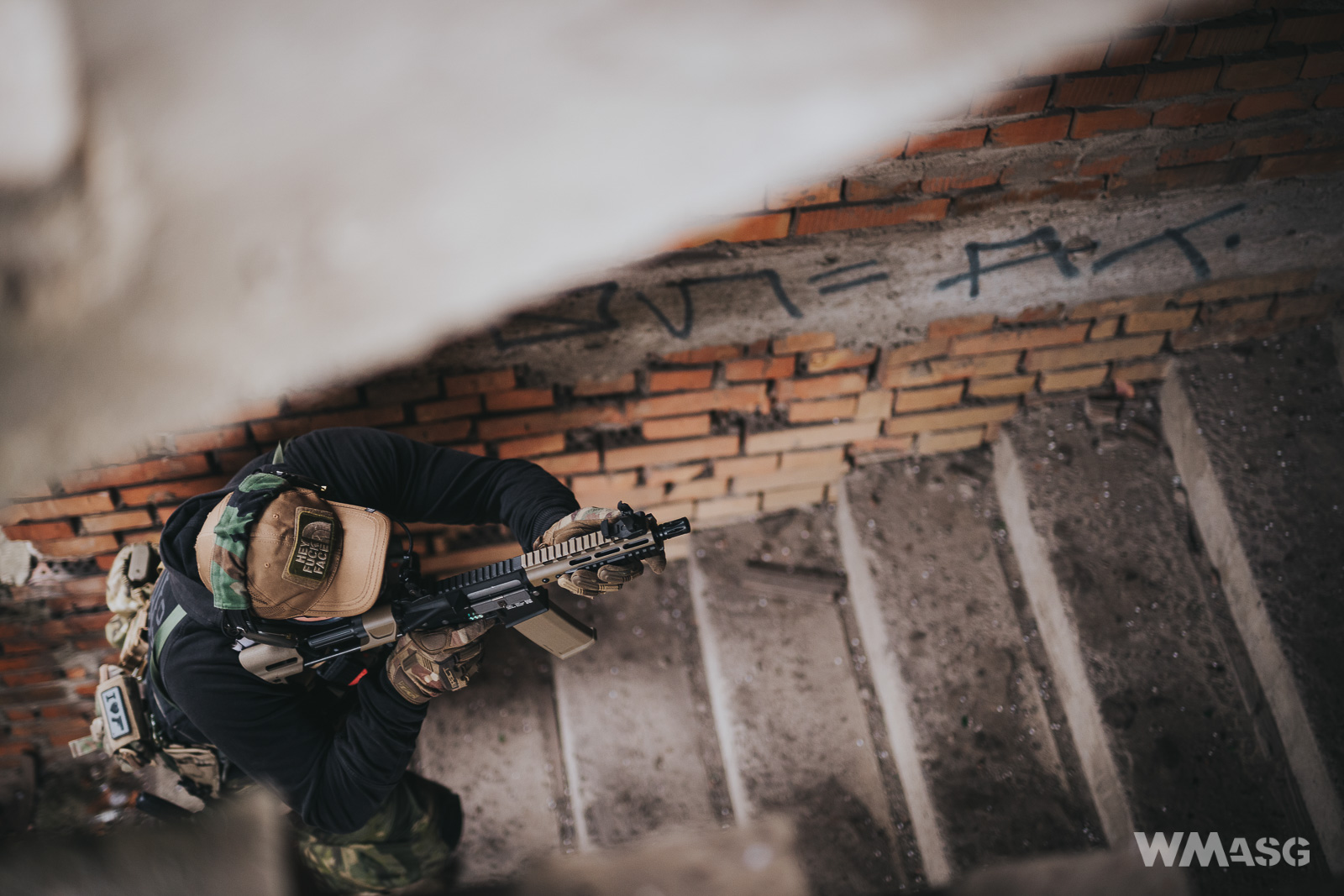 Specna Arms SA -E12 PDW Edge BK-TAN (sesja w terenie)