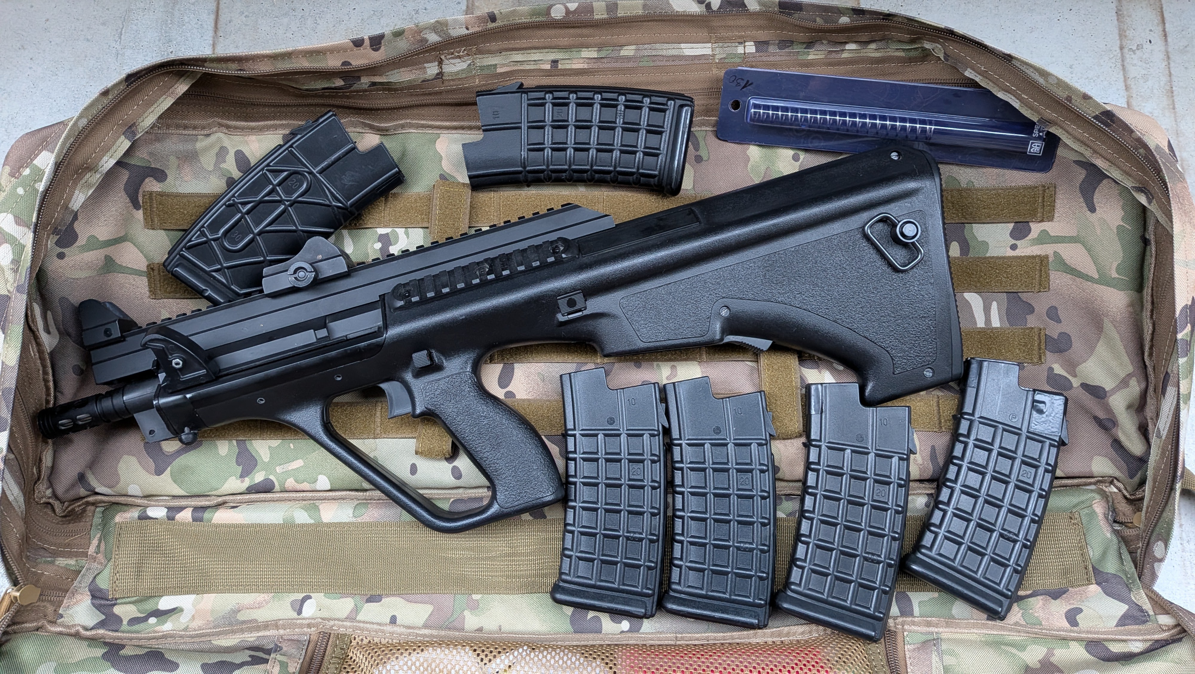 AUG A3 (Army Armament) po tuningu z dodatkami