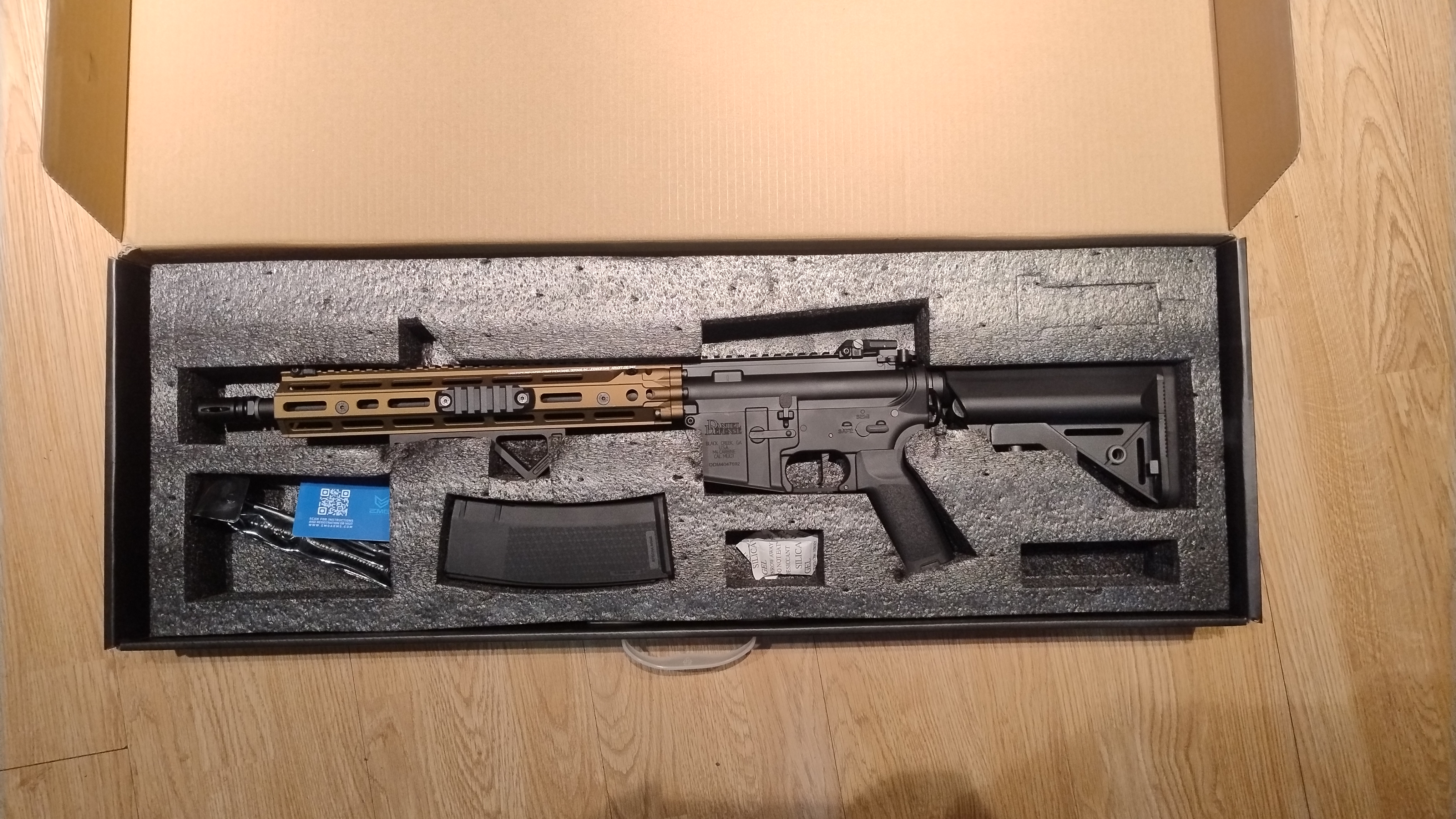 Specna Arms E28 RIS III Daniel Defense 12,5 cala