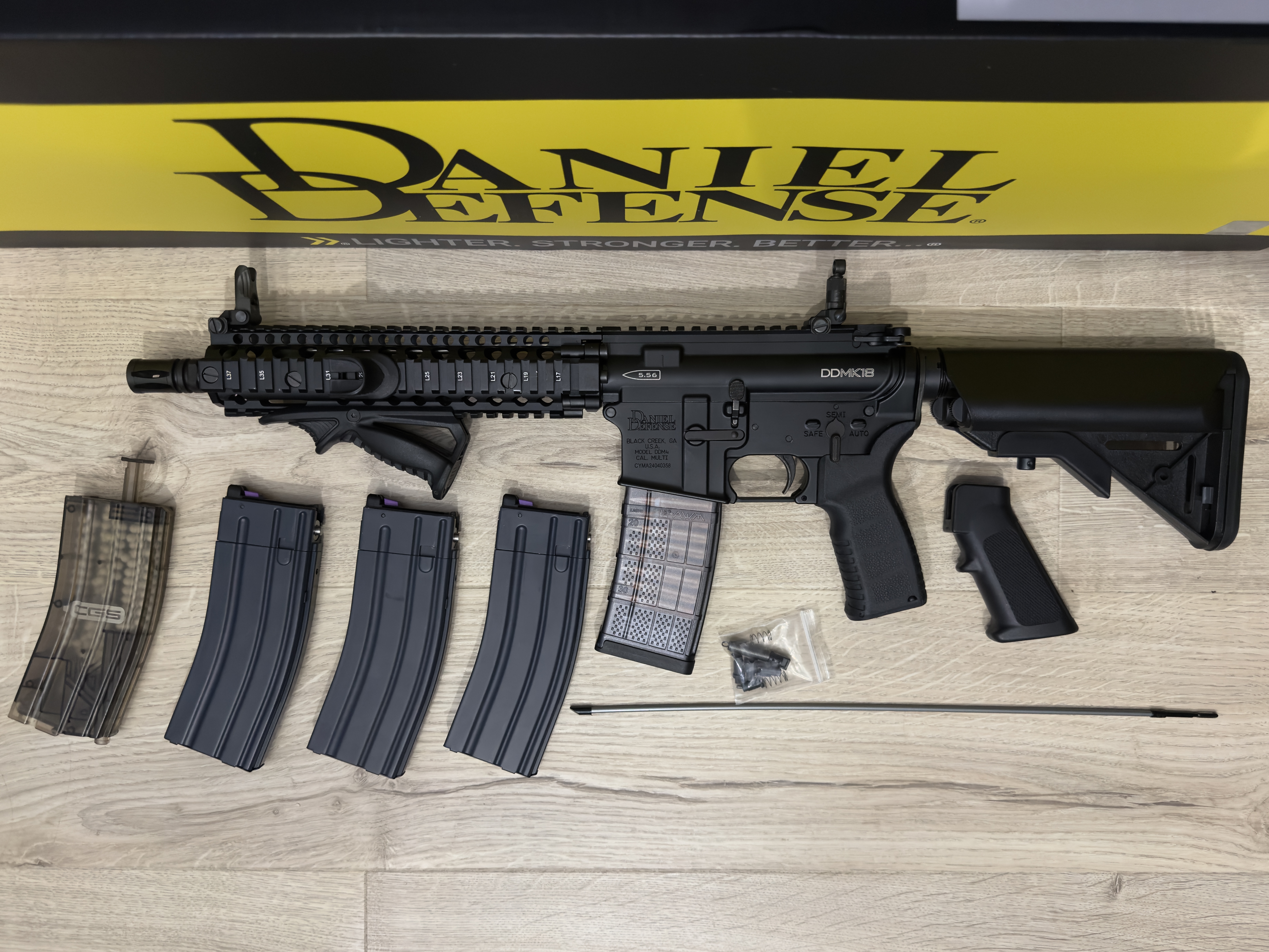 Replika Daniel Defense DDMK18 Black EMG GBBR + dodatki