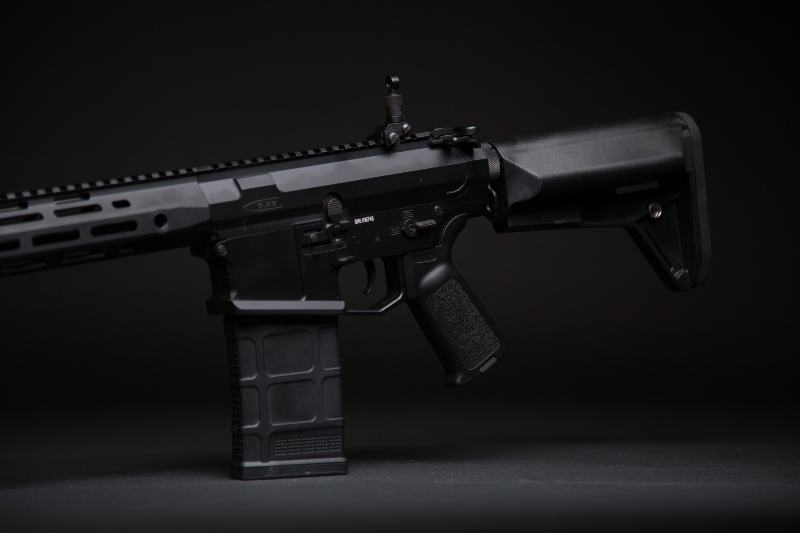 Cyma CM.098A - z zewnątrz