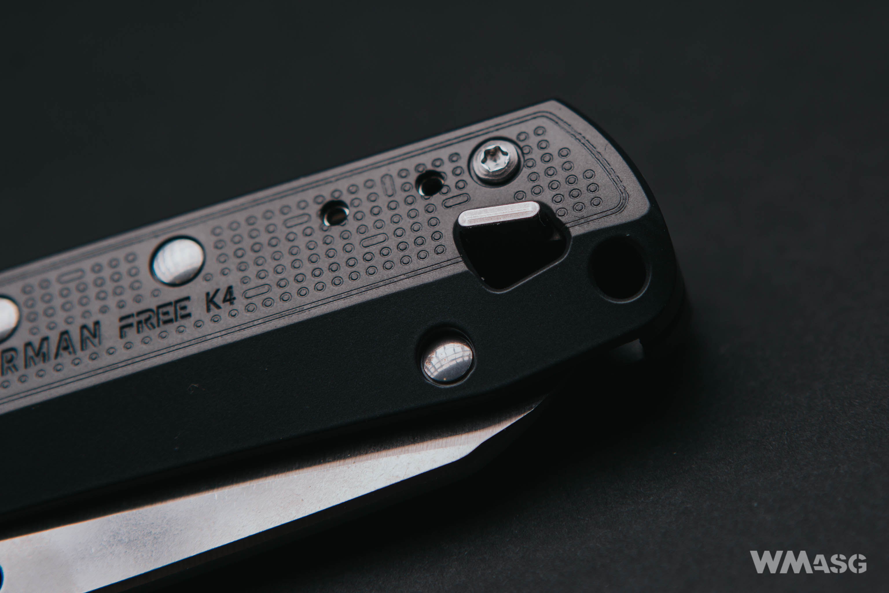 Leatherman FREE K4 (stiudio)