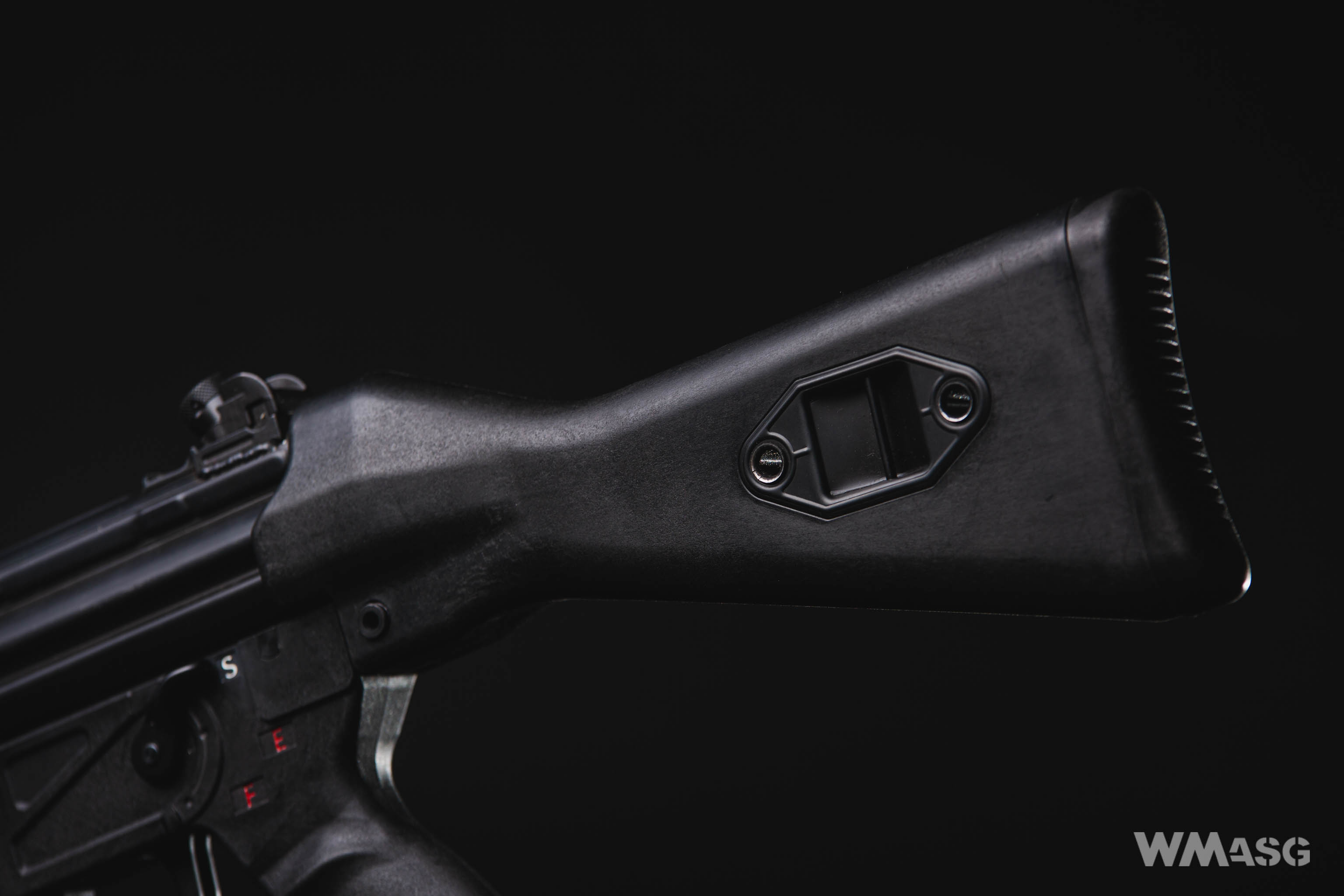 LCT LK-33A2 (HK G33) z zewnątrz