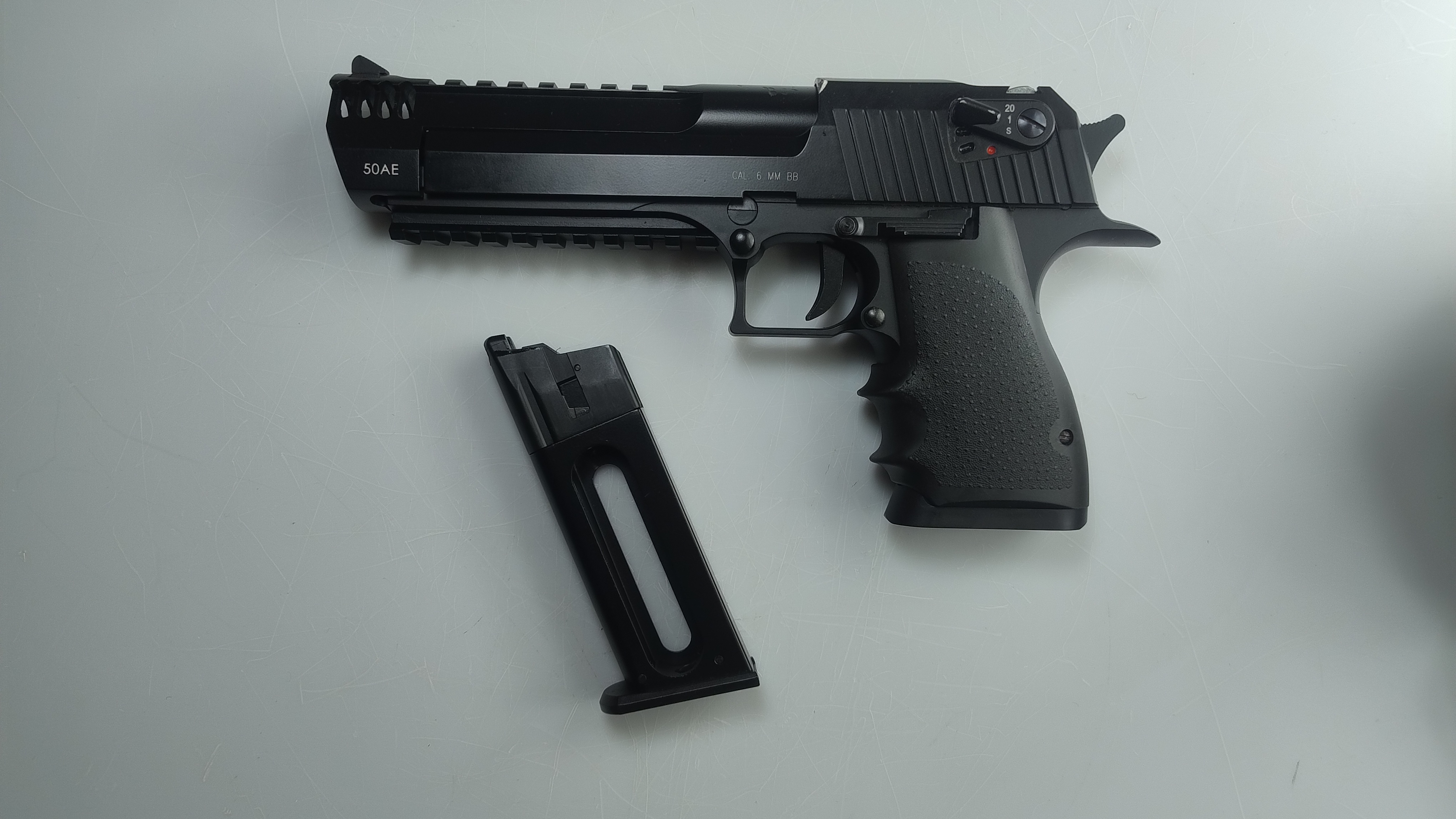 Desert Eagle DE L6 Full Auto KWC