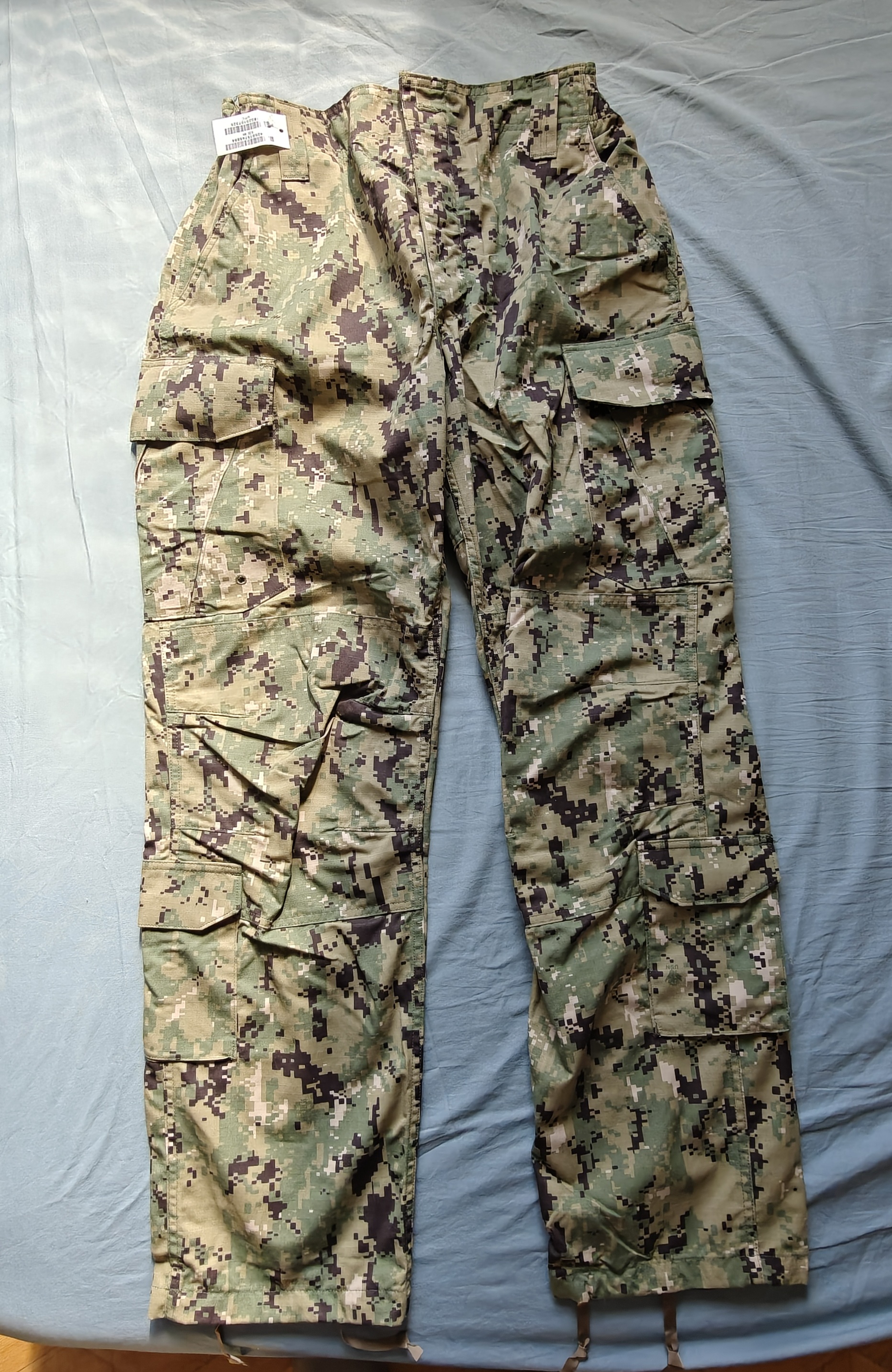 NOWE Spodnie US NAVY TYPE III AOR2 M-R