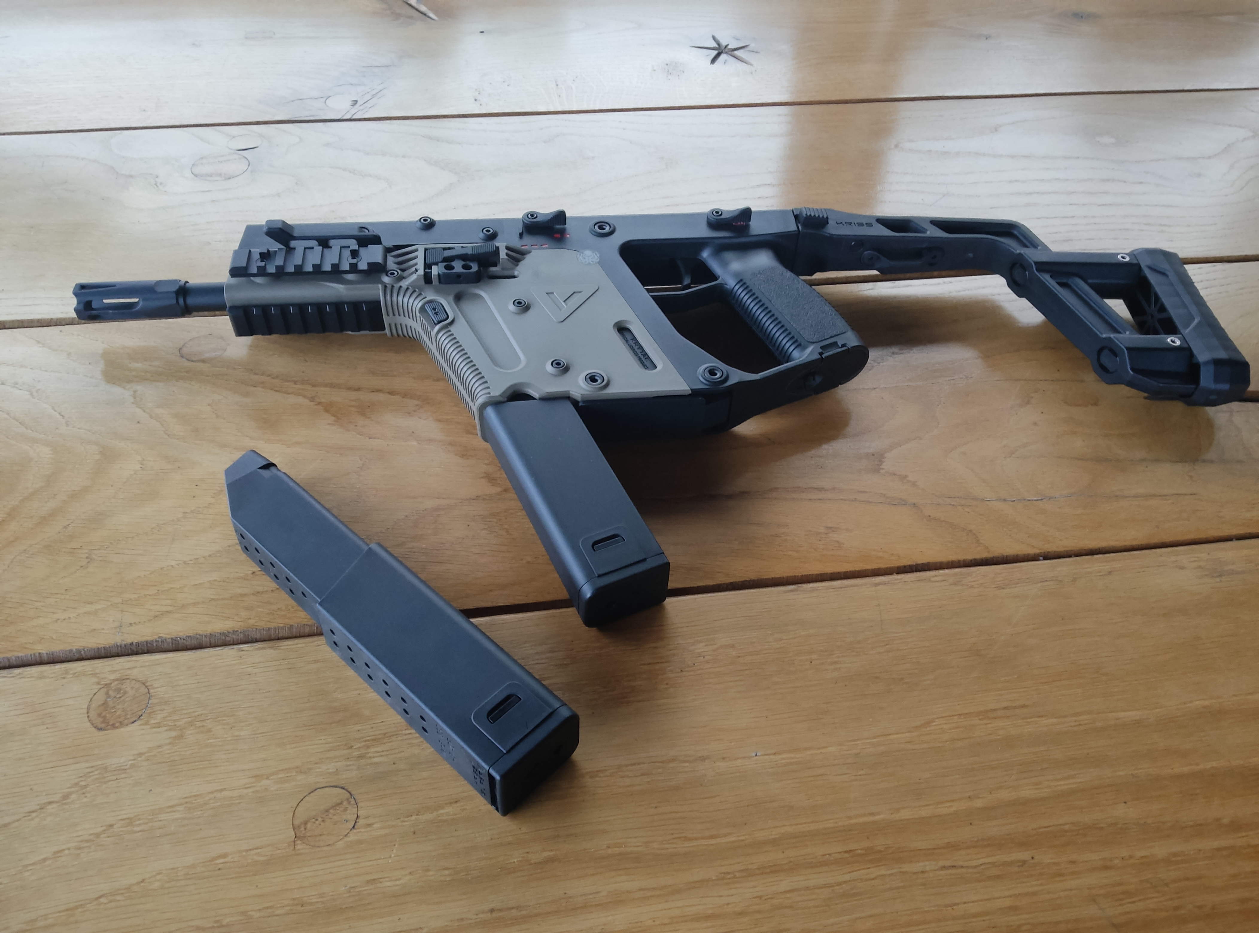 Kriss Vector Two Tone