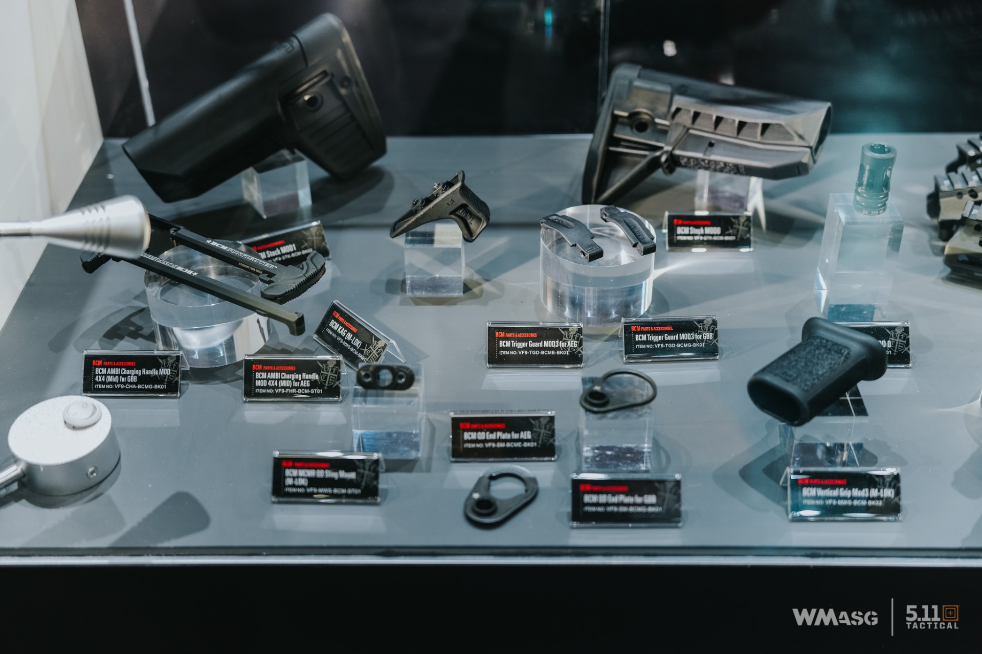 Nowy prototyp repliki Vega Force Company na targach IWA 2023