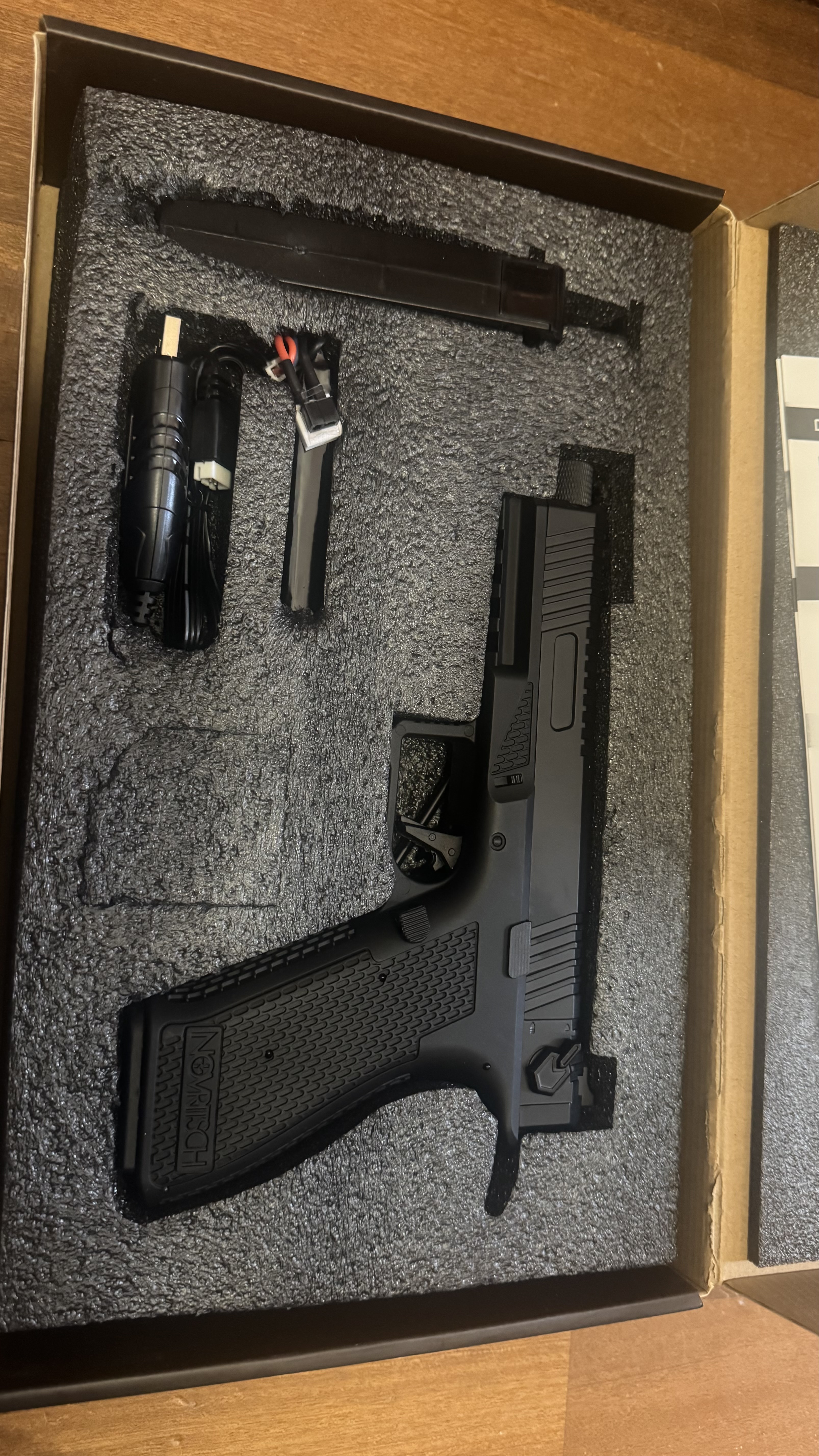 Replika pistoletu SSE18 Full Auto