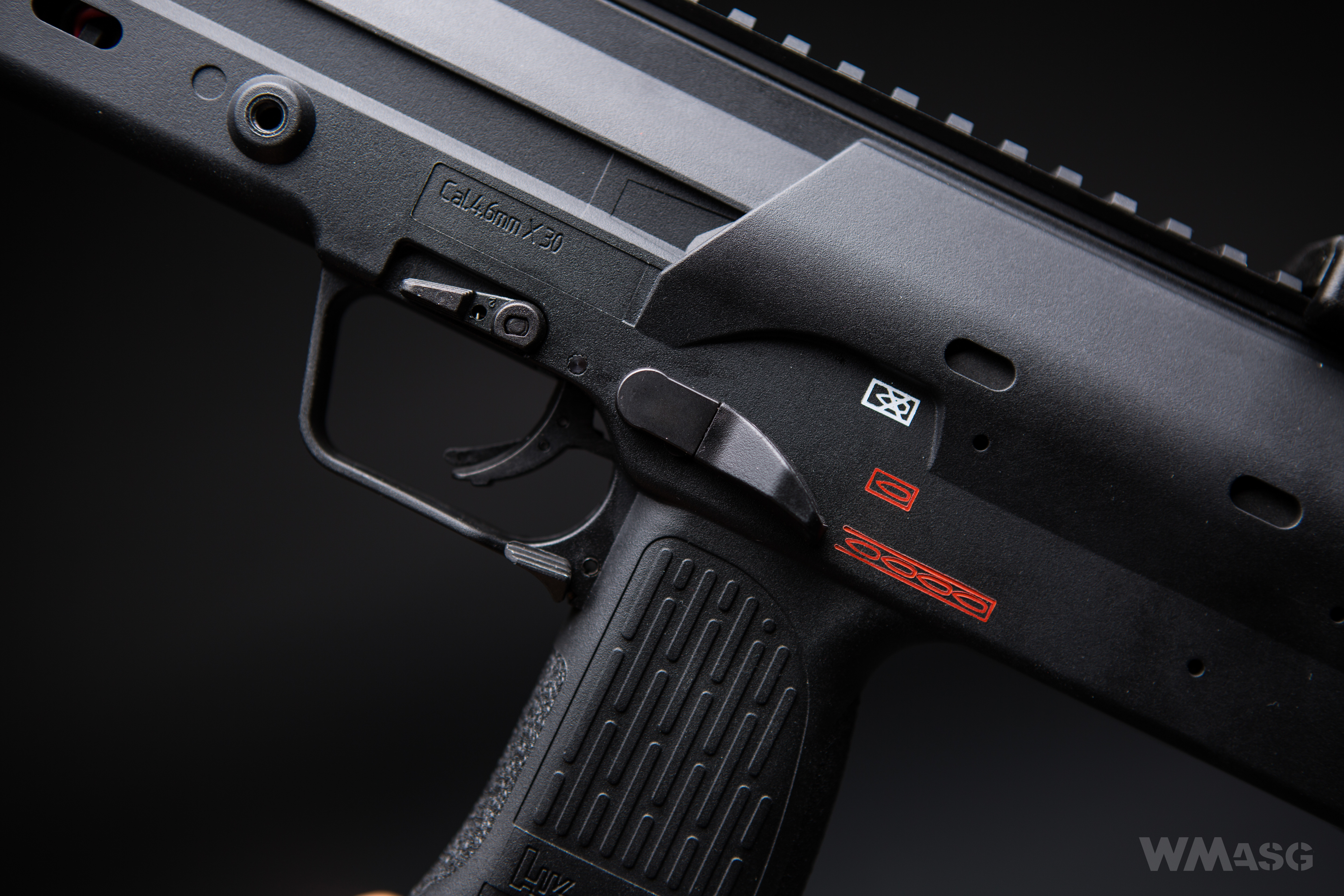 HK MP7A1 AEG - Umarex/VFC - z zewnątrz
