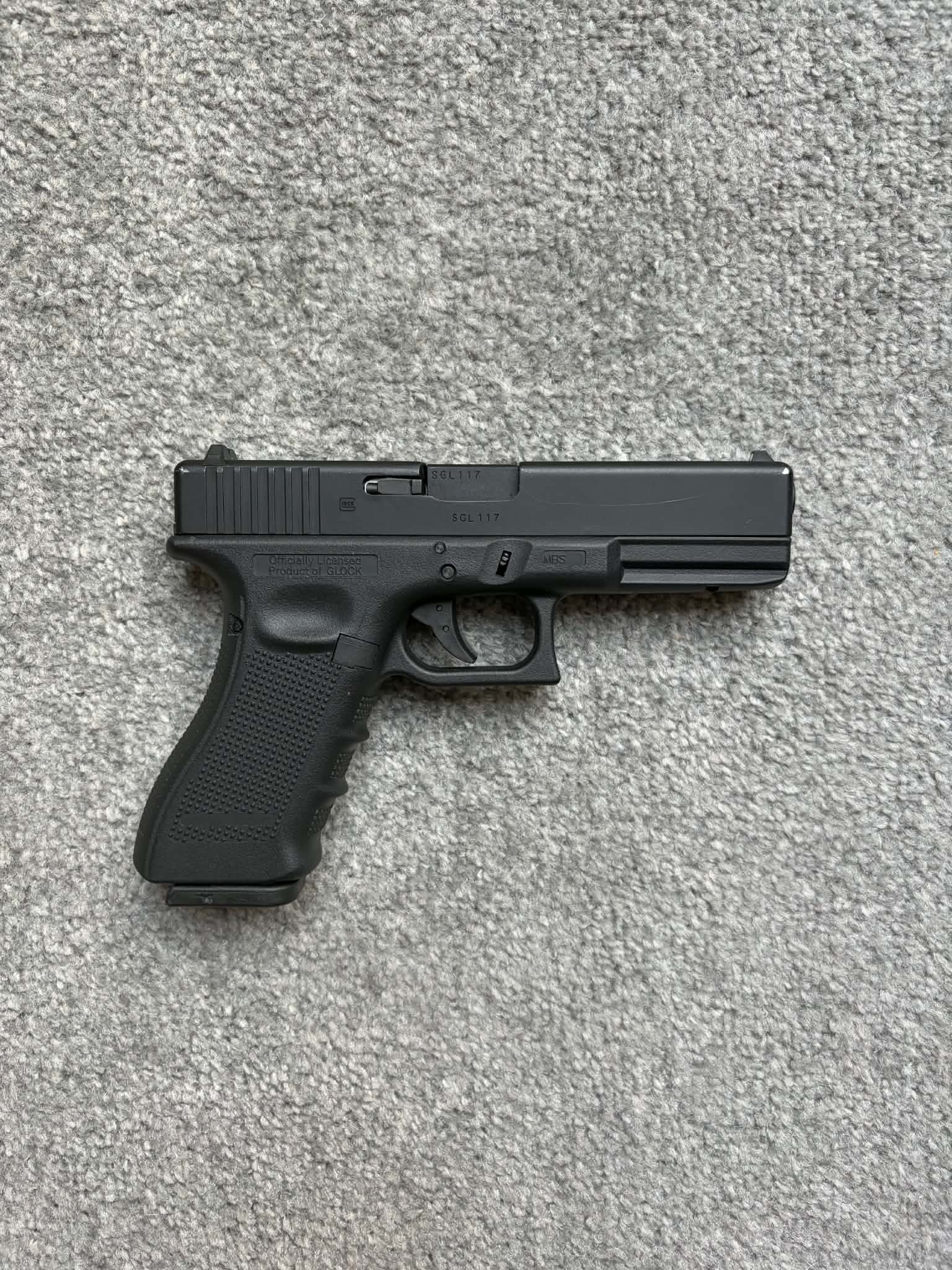 Zestaw ASG: Glock 17 Gen 4 (Green Gas / Blow-Back) + Akcesoria