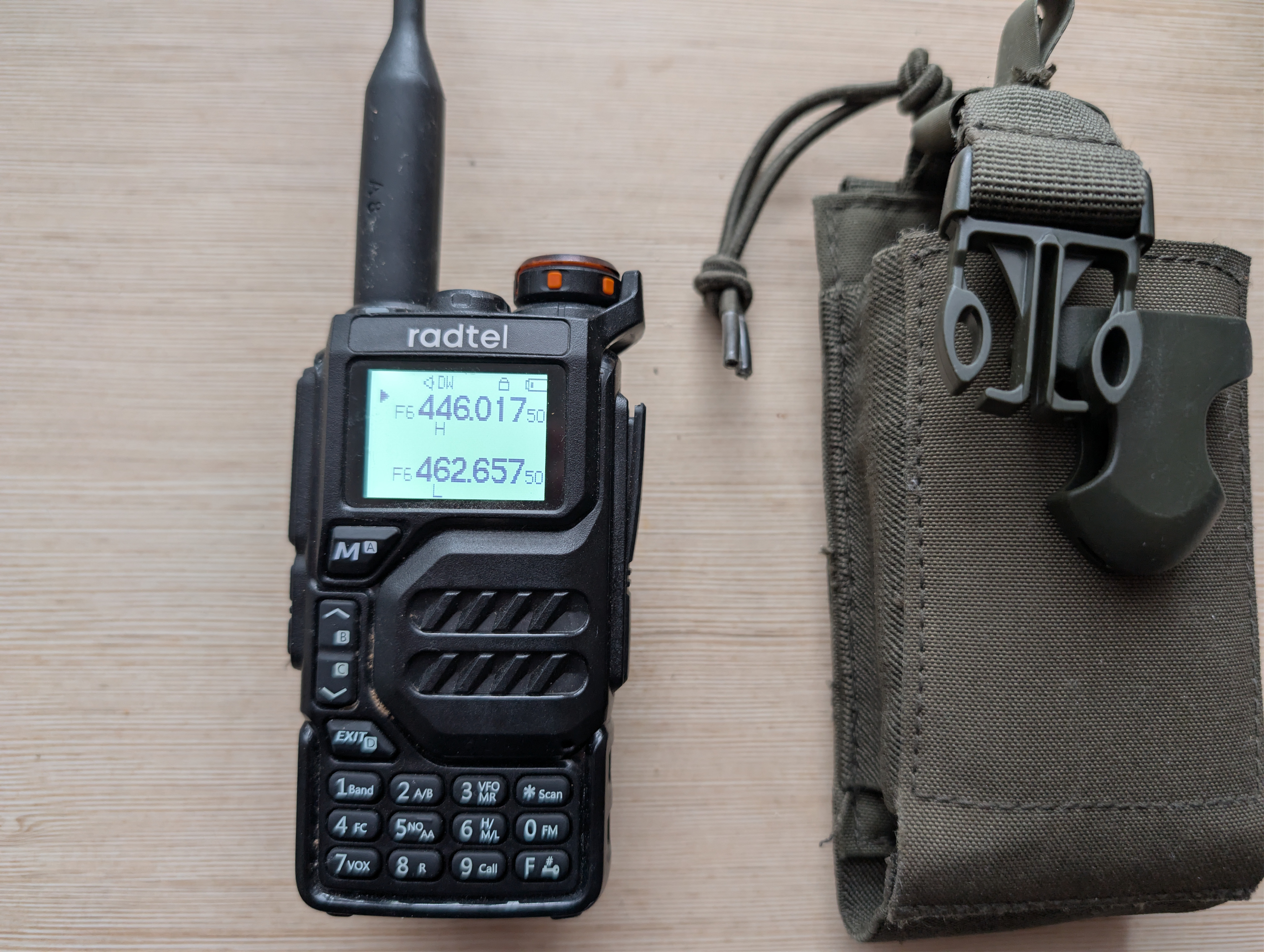 Radio Radtel R-590 z akcesoriami