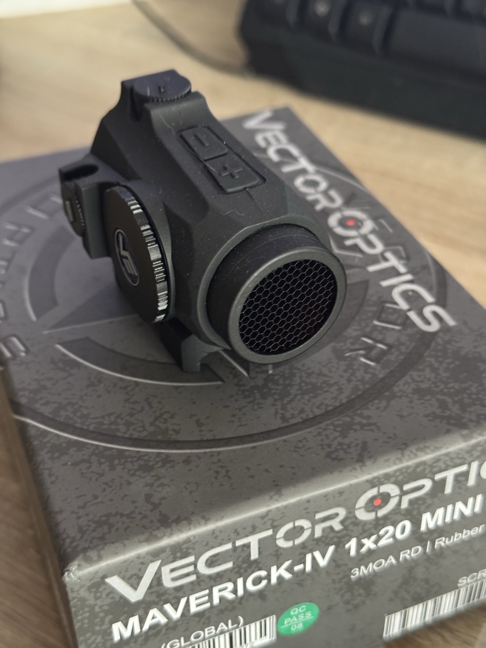 Kolimator Vector Optics Maverick IV 1x20 mini 3moa red dot