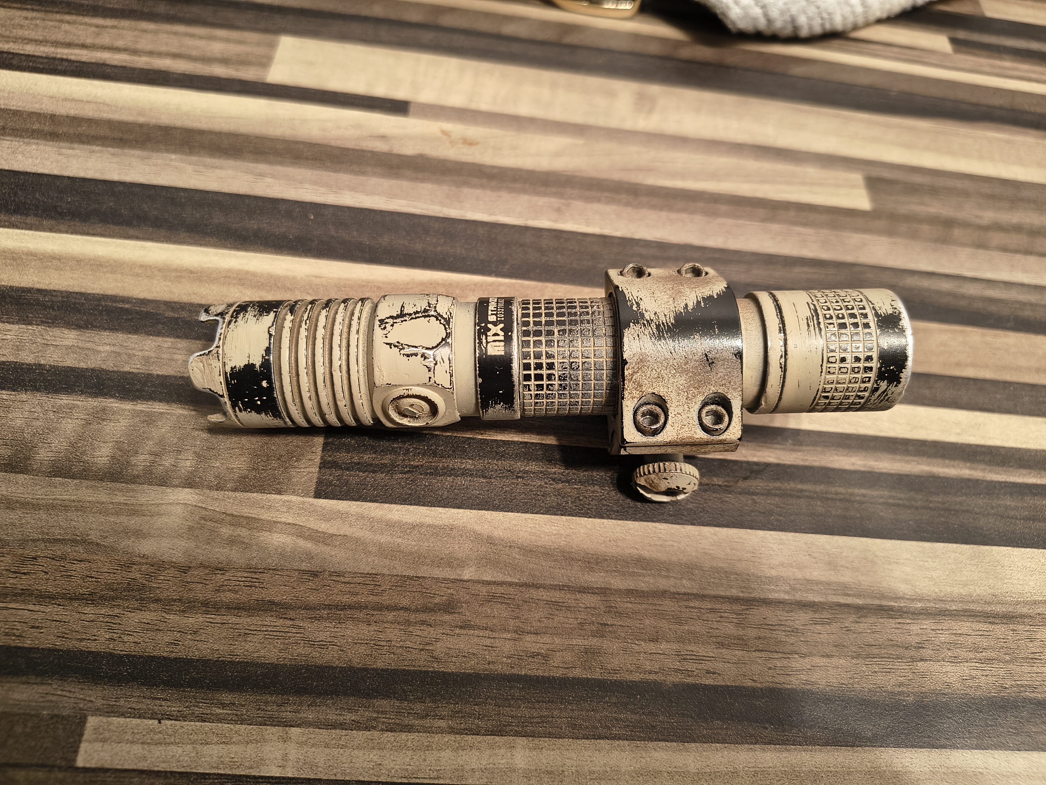 Latarka Olight 1000LM ris