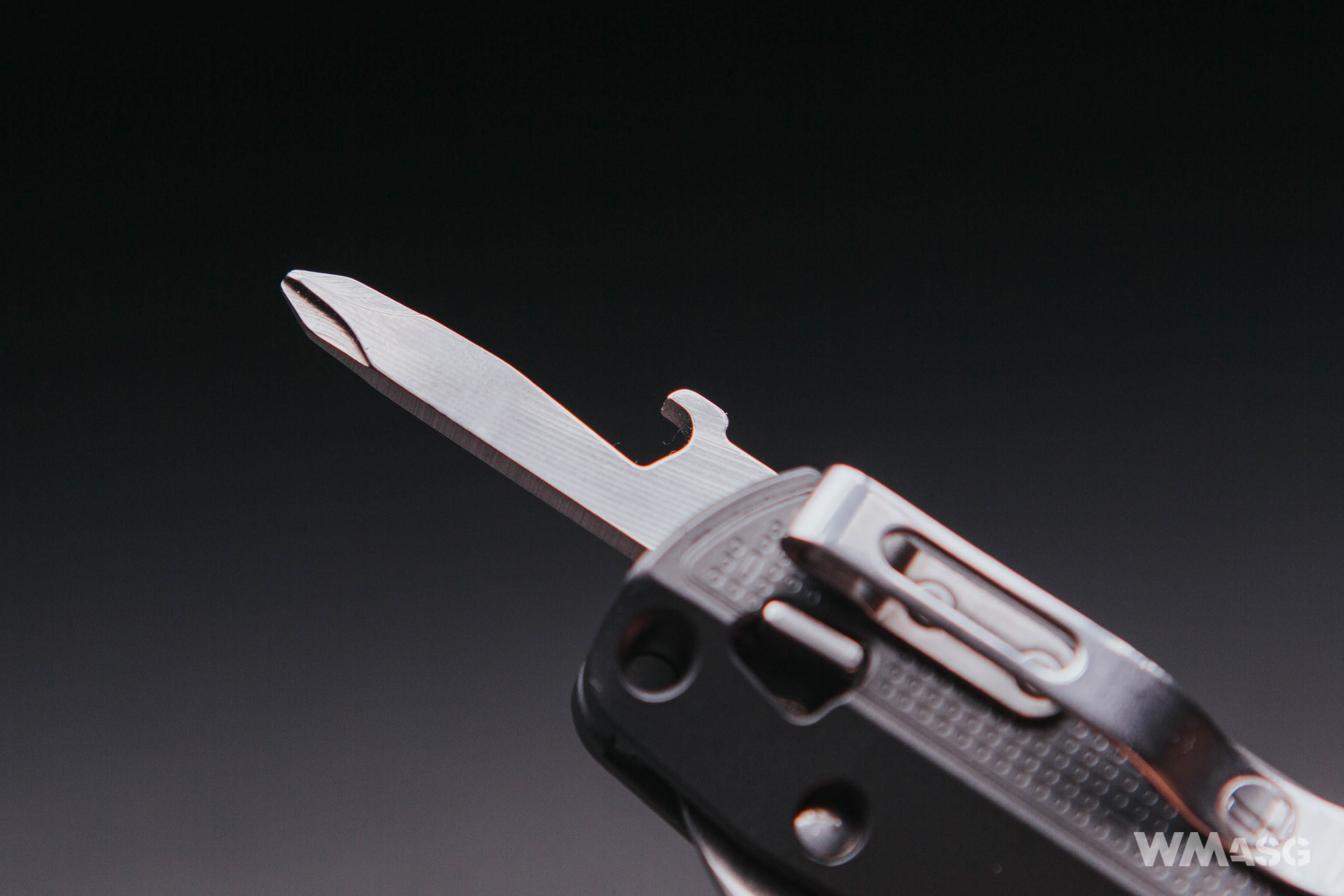 Leatherman FREE K4 (stiudio)