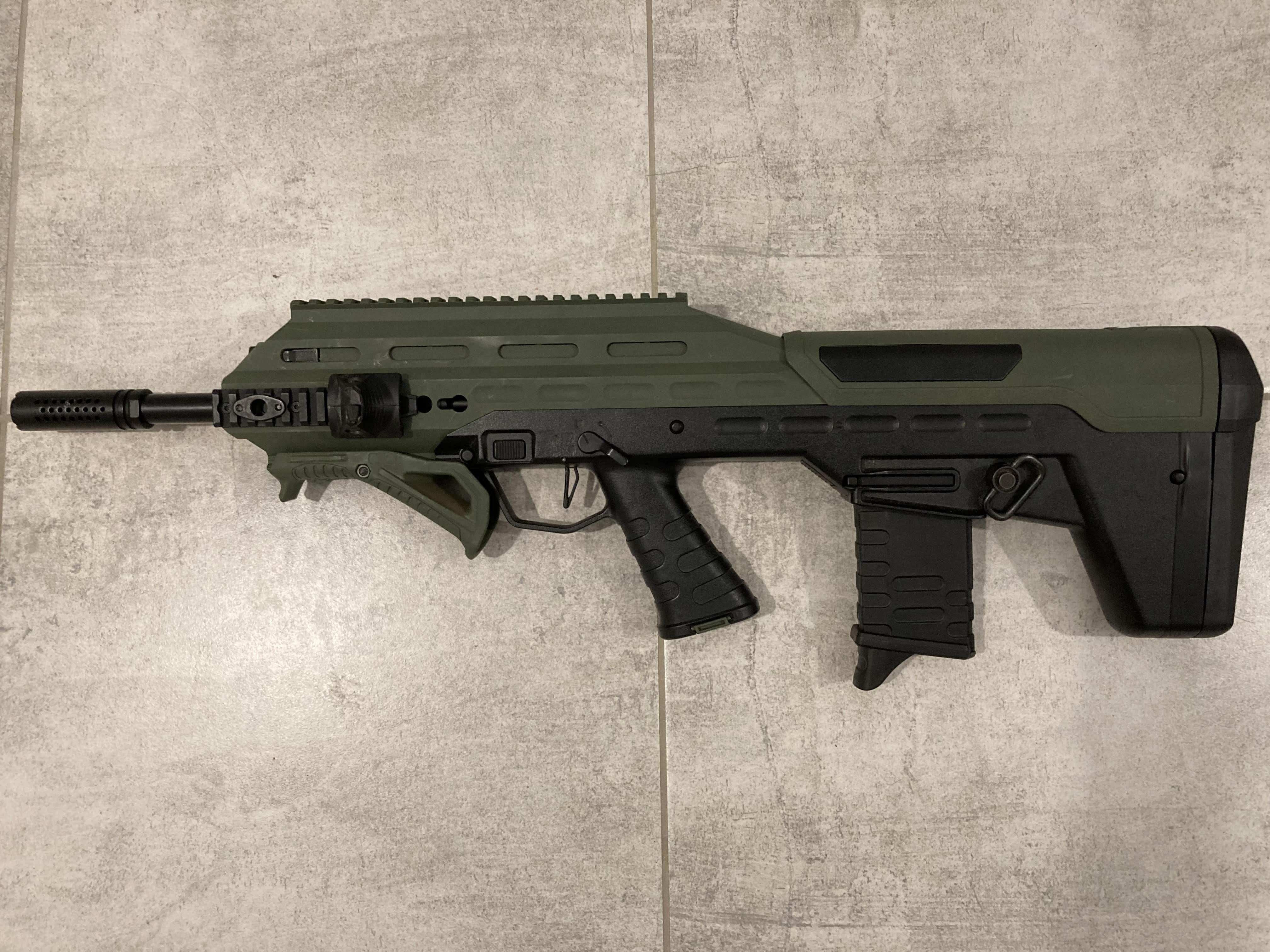 UAR APS, AEG (mocny tuning ~1,9 J)