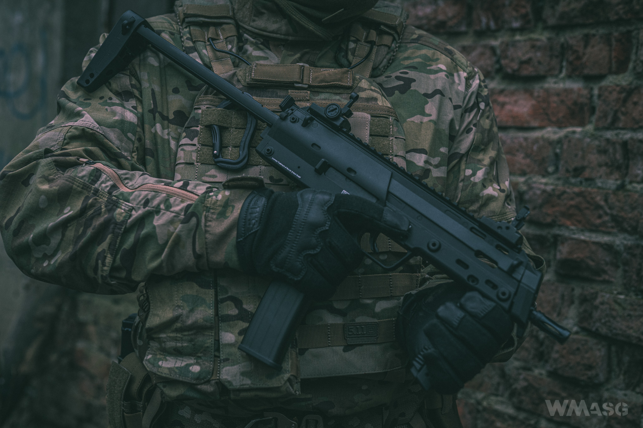 HK MP7A1 AEG - UMAREX/VFC- w terenie