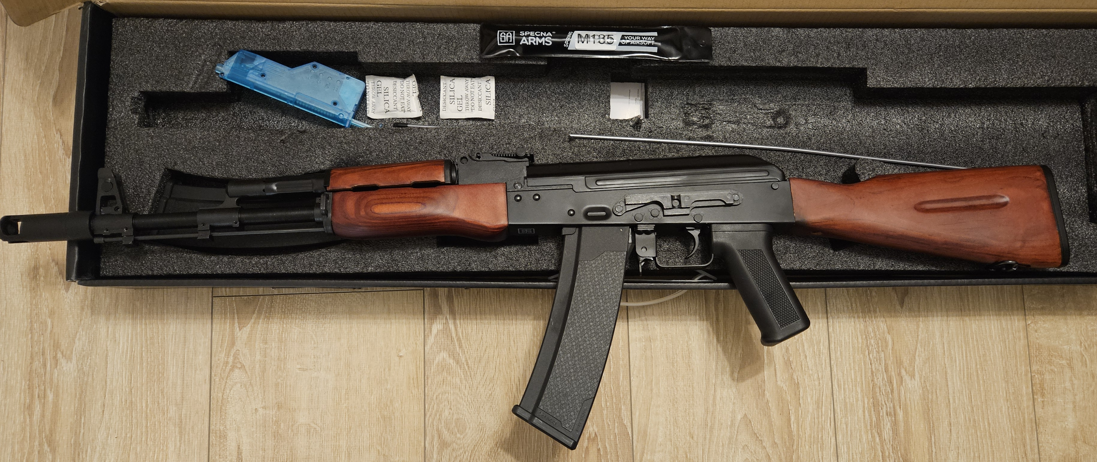 SA-PJ02 prime ASTER AK drewno