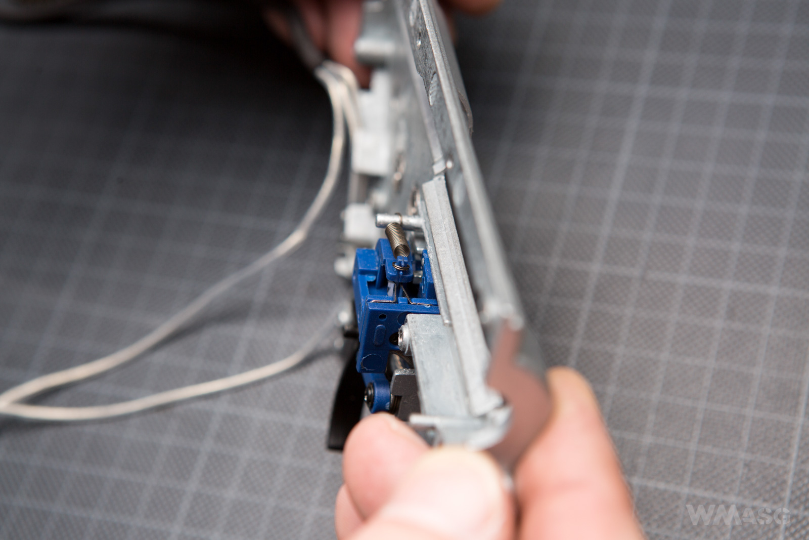 Specna Arms SA-E12 PDW - wewnątrz