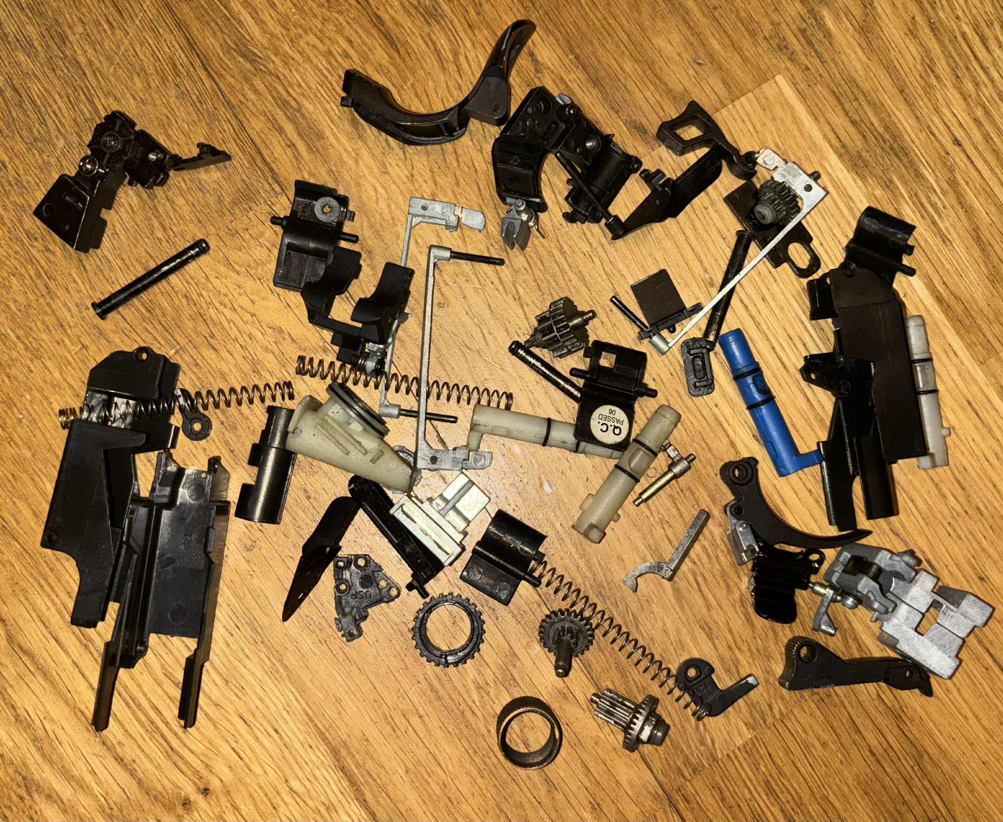 Cm.121+Cm.126+ dużo części do cymoklamek (Cena do uzgodnienia)