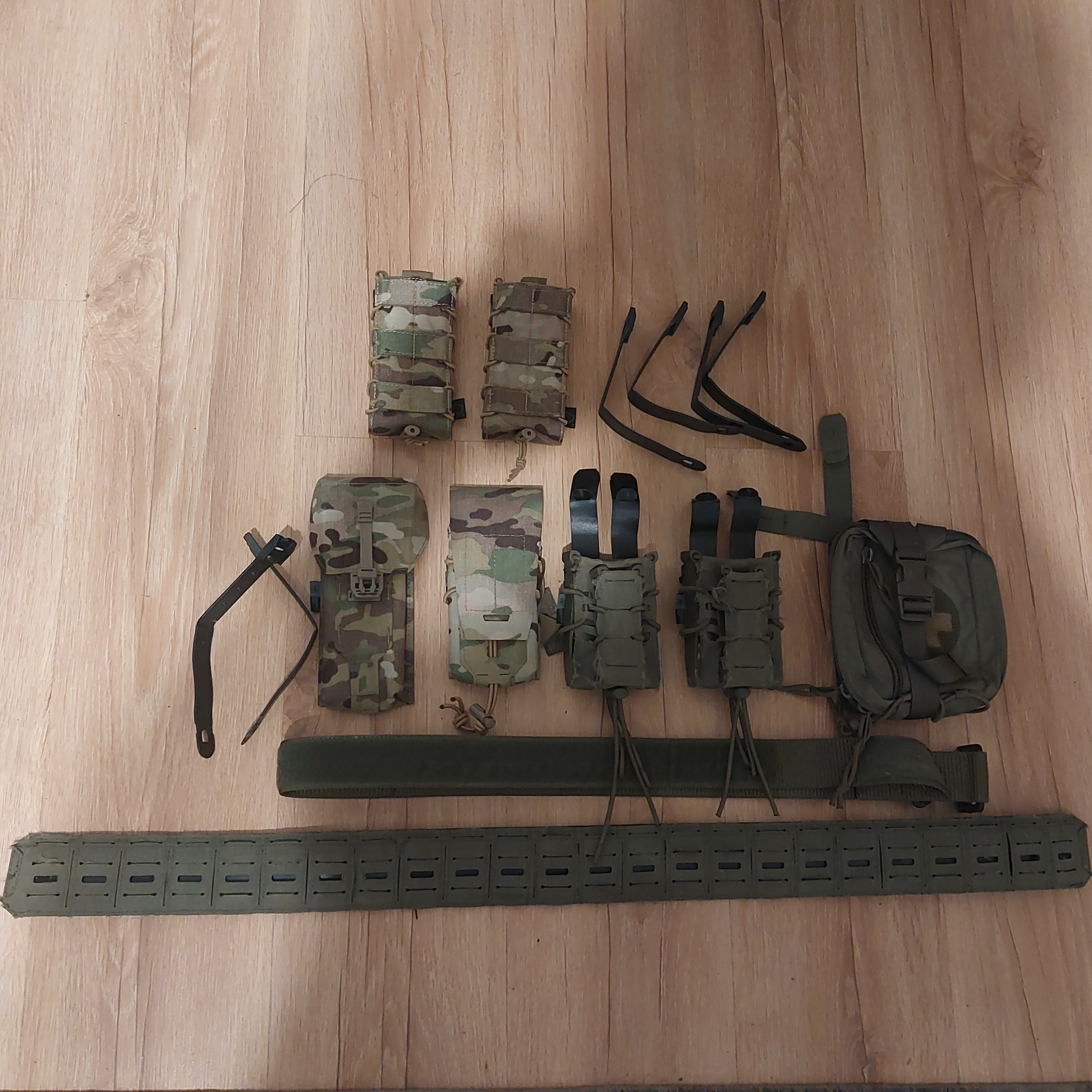 Mundury, ładownice, kieszenie, pasy Templars Gear, Miwo, Baribal