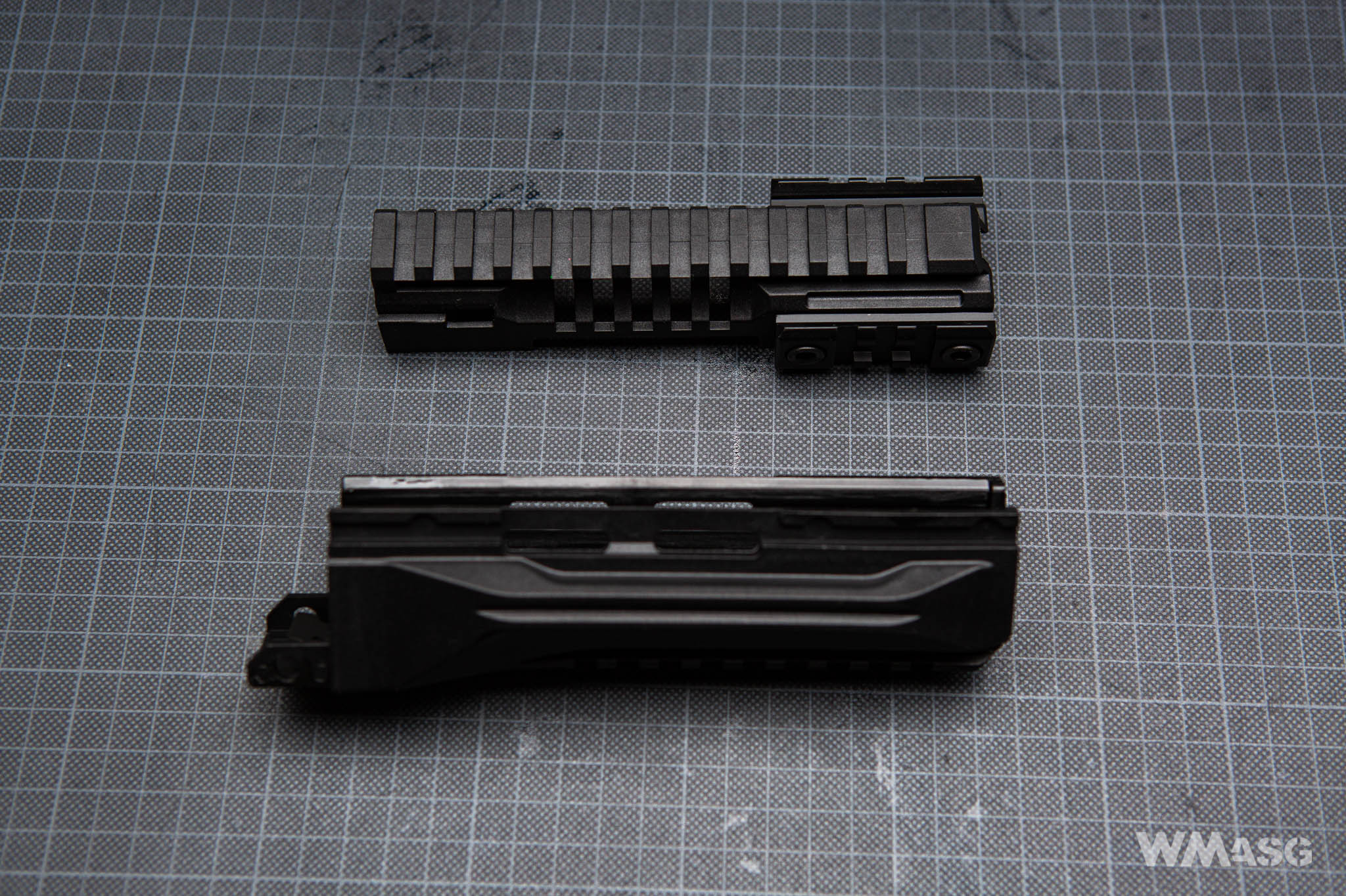 AK12 Arcturus (AT-AK12) wewnątrz