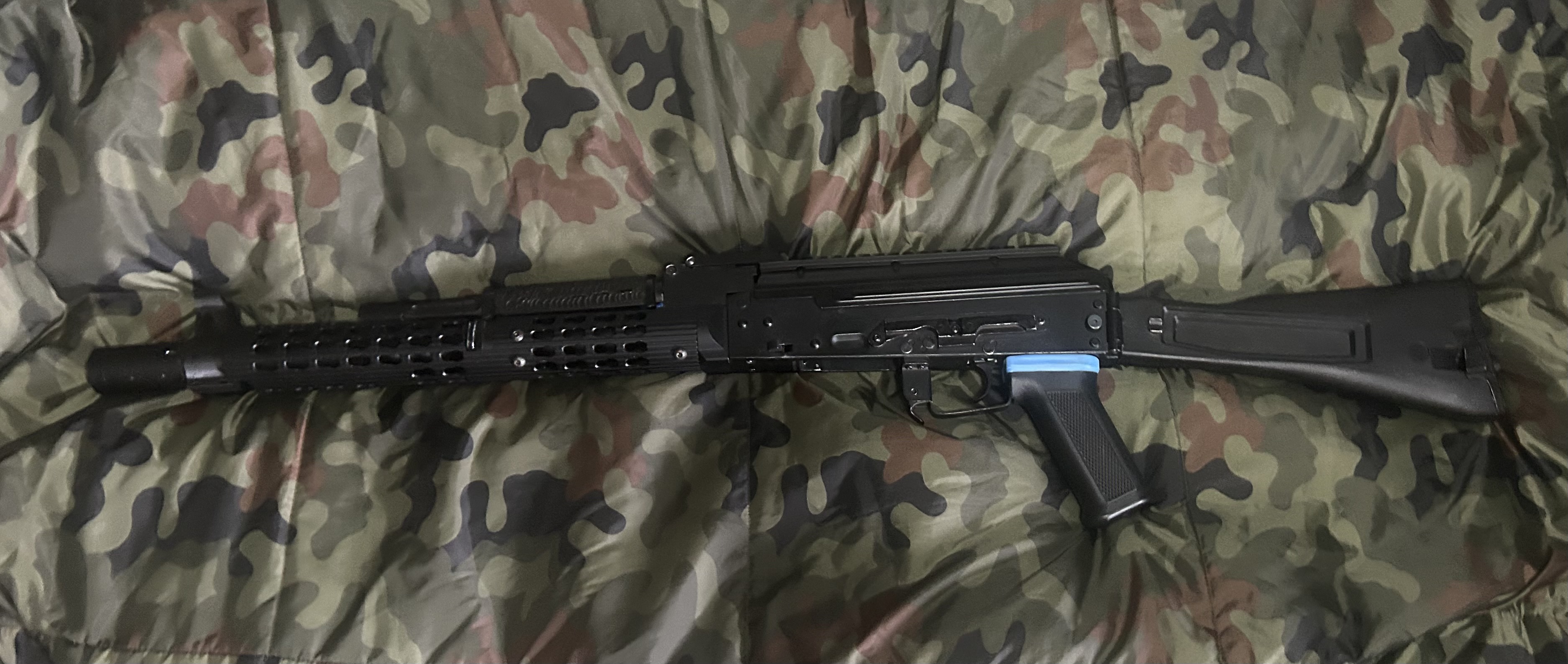 Ak104