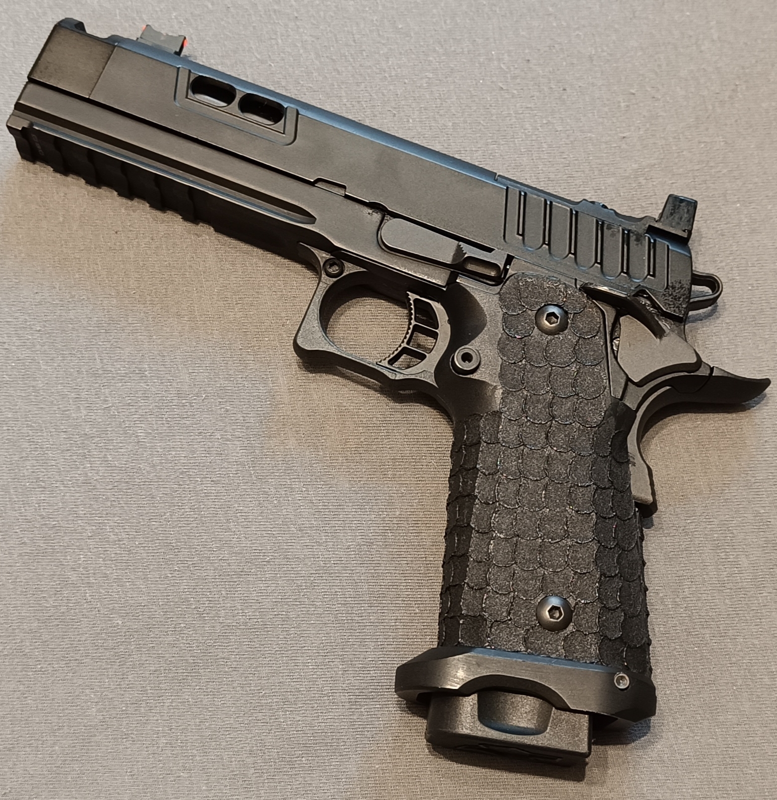 Army Armament R604 oraz dodatki