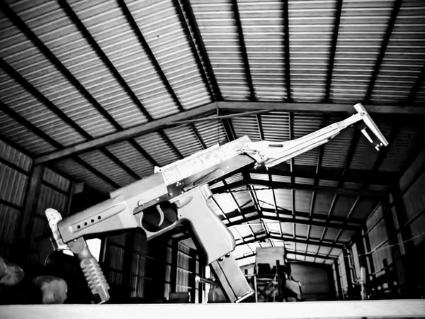 Gazowe SR2M od Lambda Defence