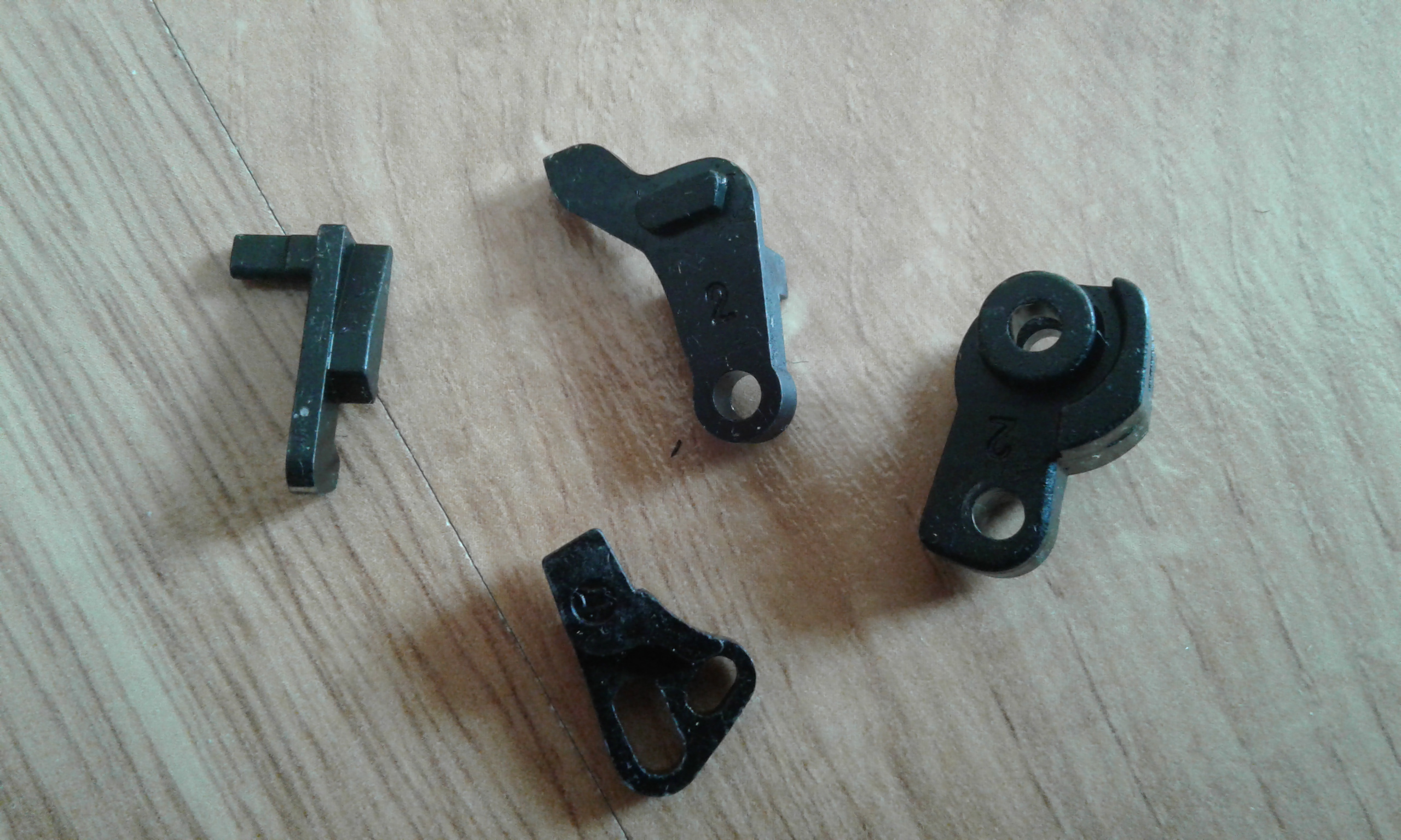 Tokyo Marui - hammer set + reset zbijaka Glock 17,19,,26 G17, G19, G26