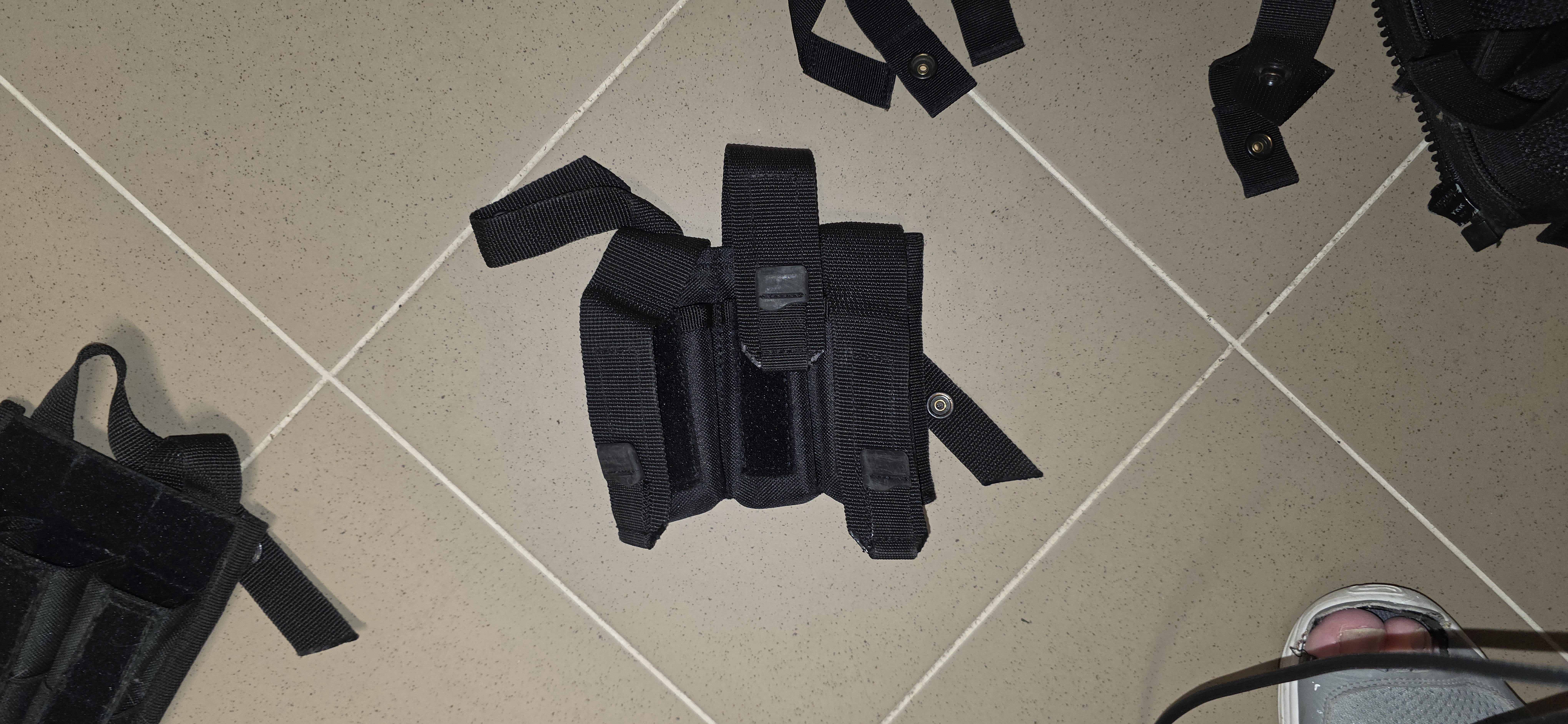 Zestaw Tac-Vest / Omega (Blackhawk) + panel udowy + ładownice