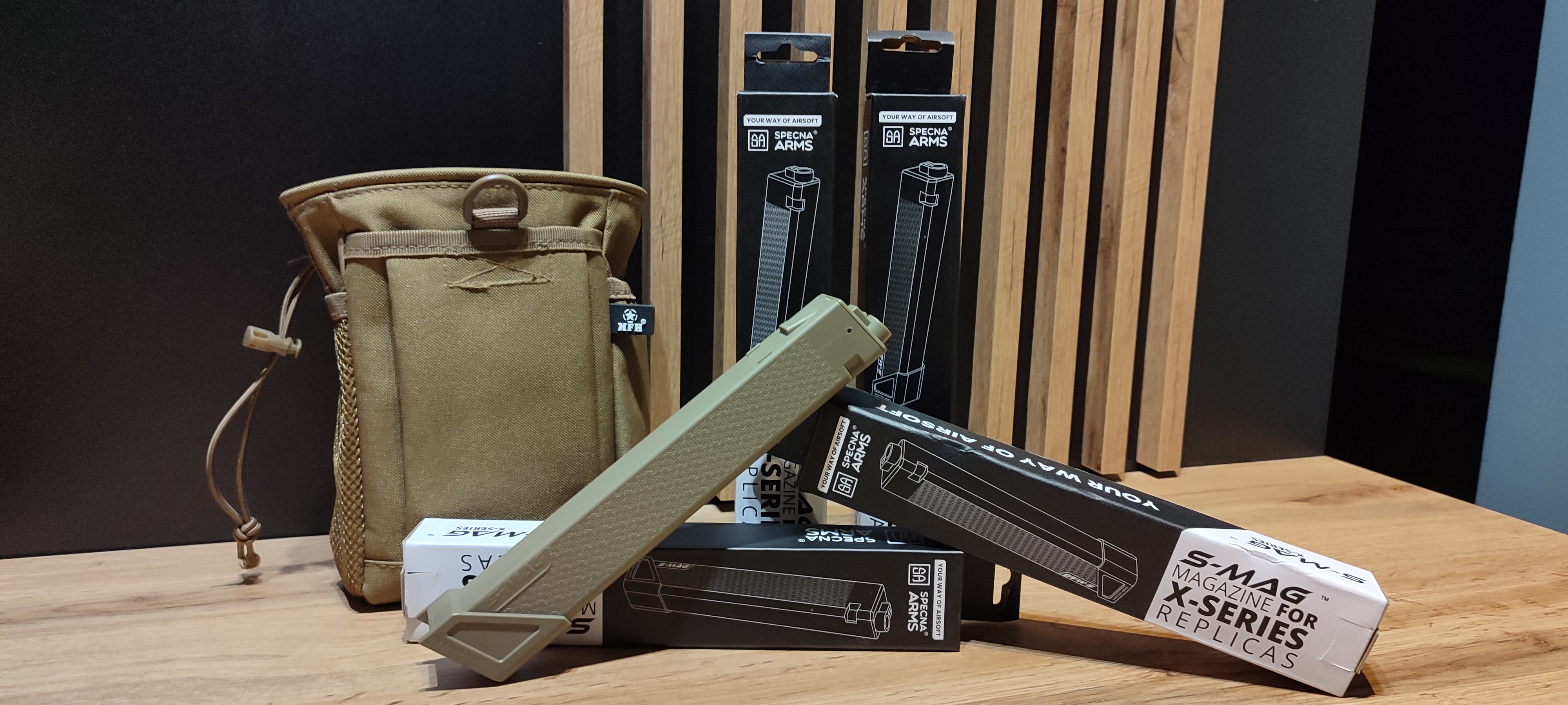 Zestaw Airsoft Specna Arms X-Series + 5x Magazynek (4 nowe S-Mag) + 2x Aku LiPo + Ładowarka + 2.5kg Kulek Bio