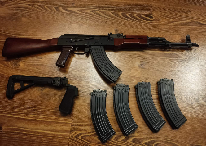 Tokyo Marui AKM GBBR + 4 Magazynki + Kolba