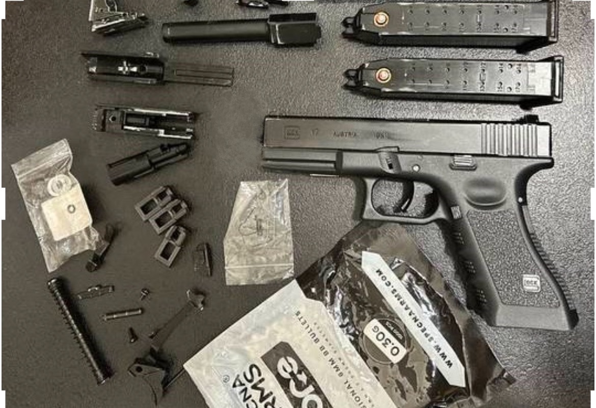 Pistolet Glock 17 GBB Tuning, masa części zapasowych