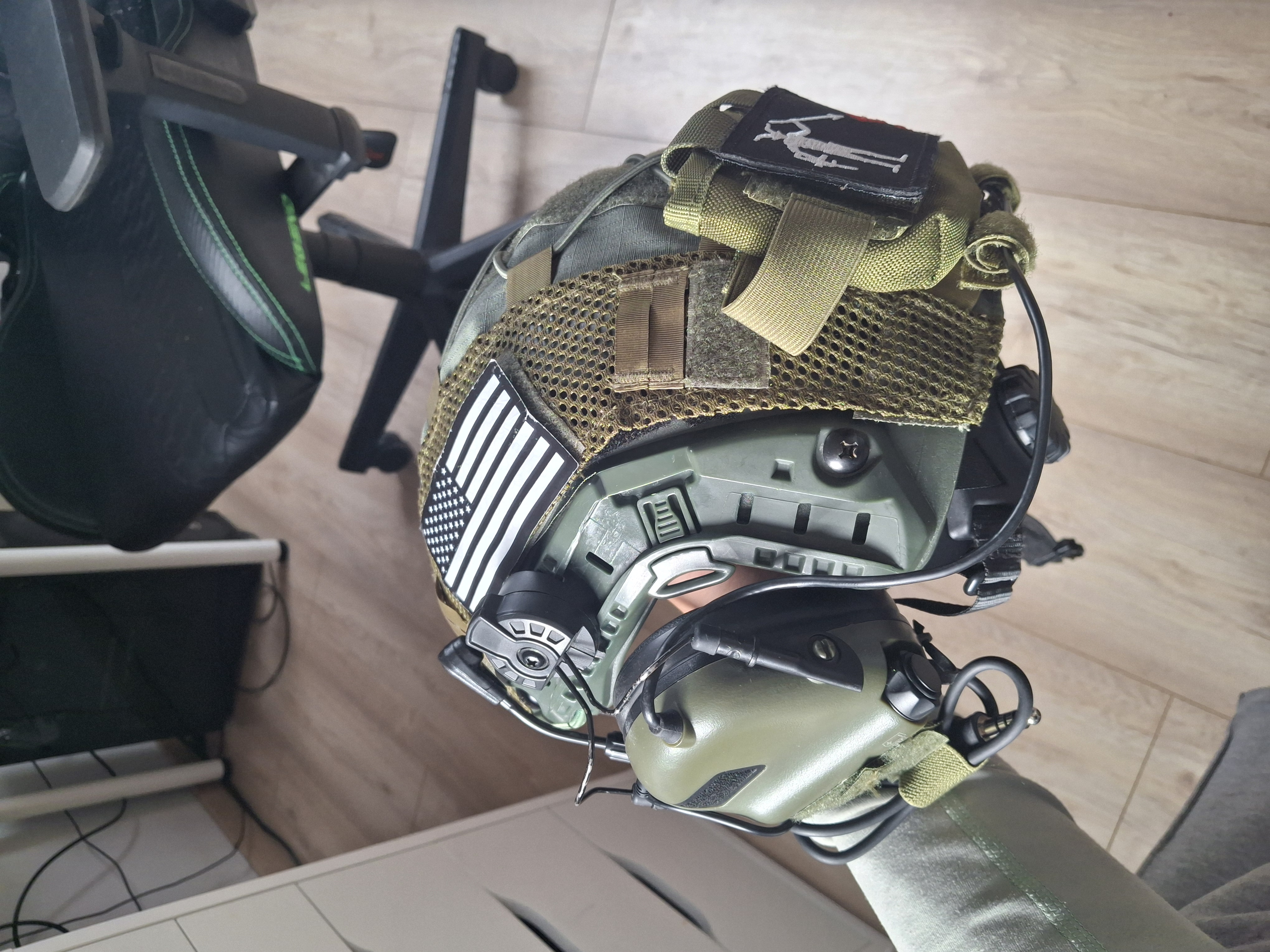 Earmor m32 mod4 z chełmem fast