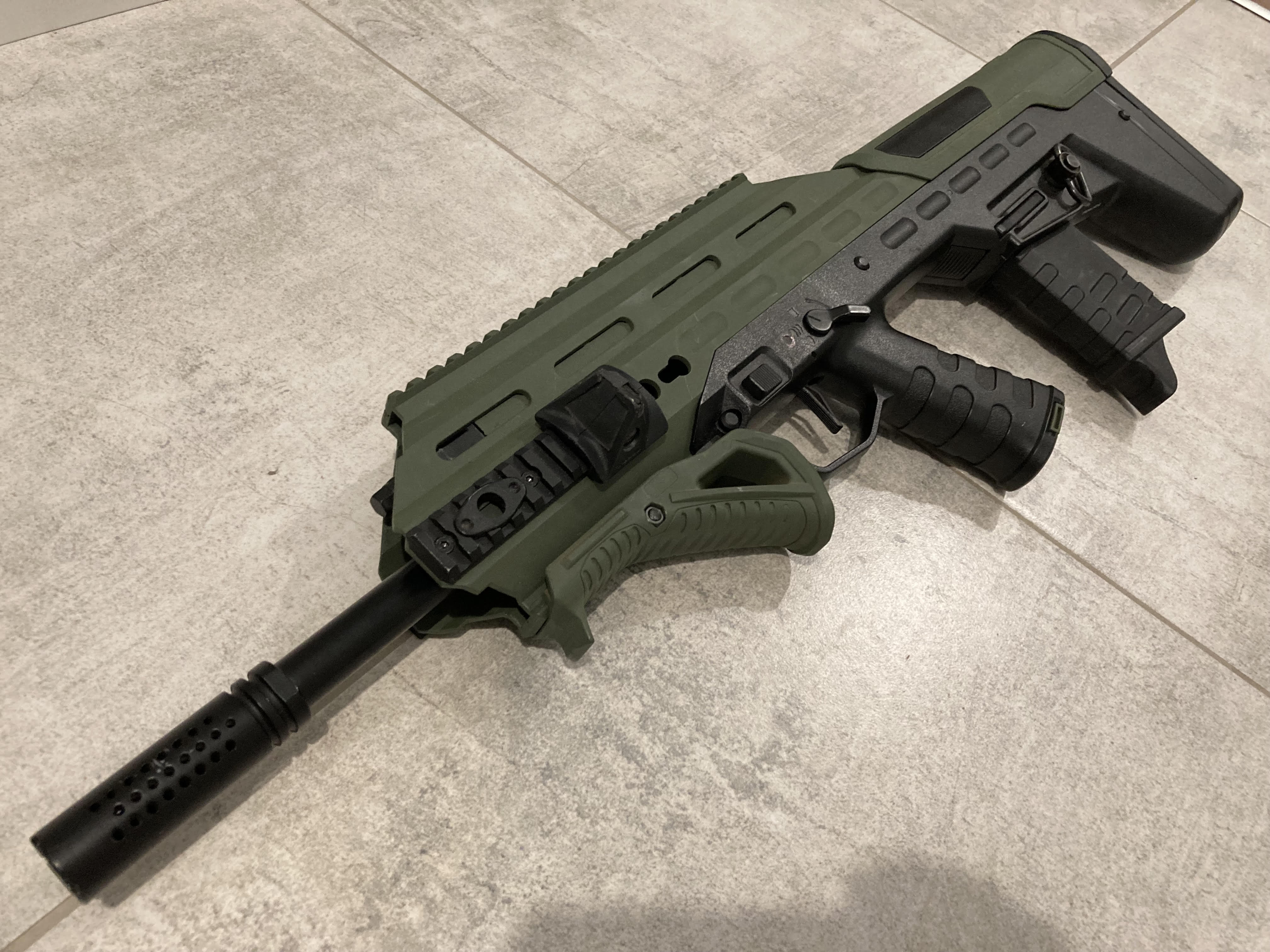 UAR APS, AEG (mocny tuning ~1,9 J)