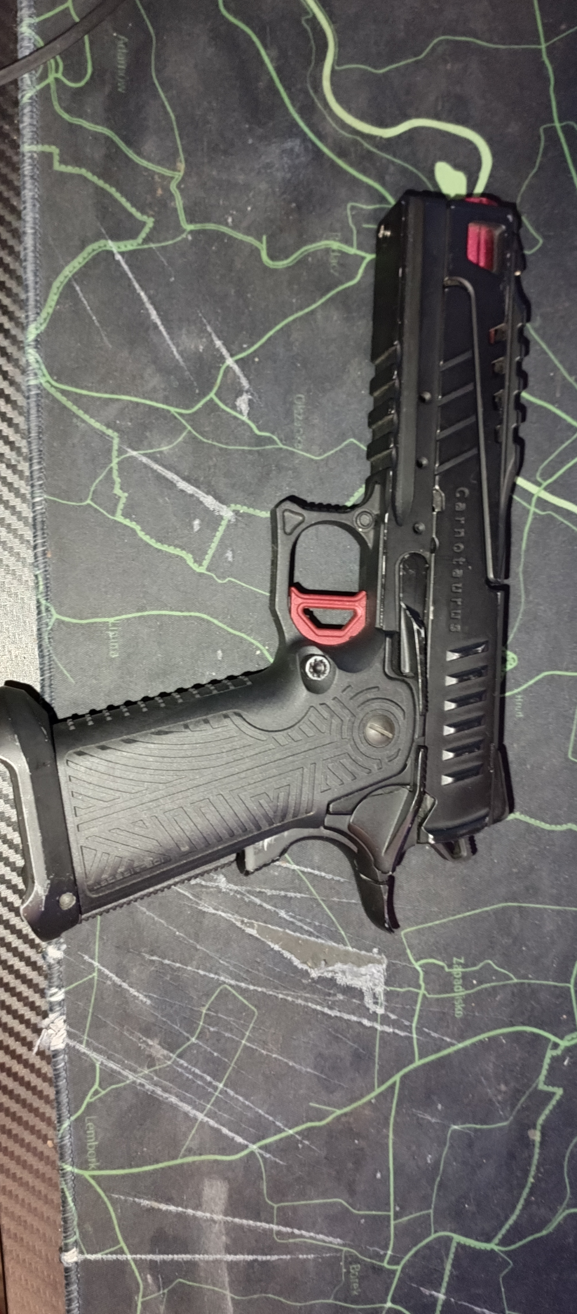 ICS Hi-capa carnotaurus + 2 magazynki CO2+ naboje CO2