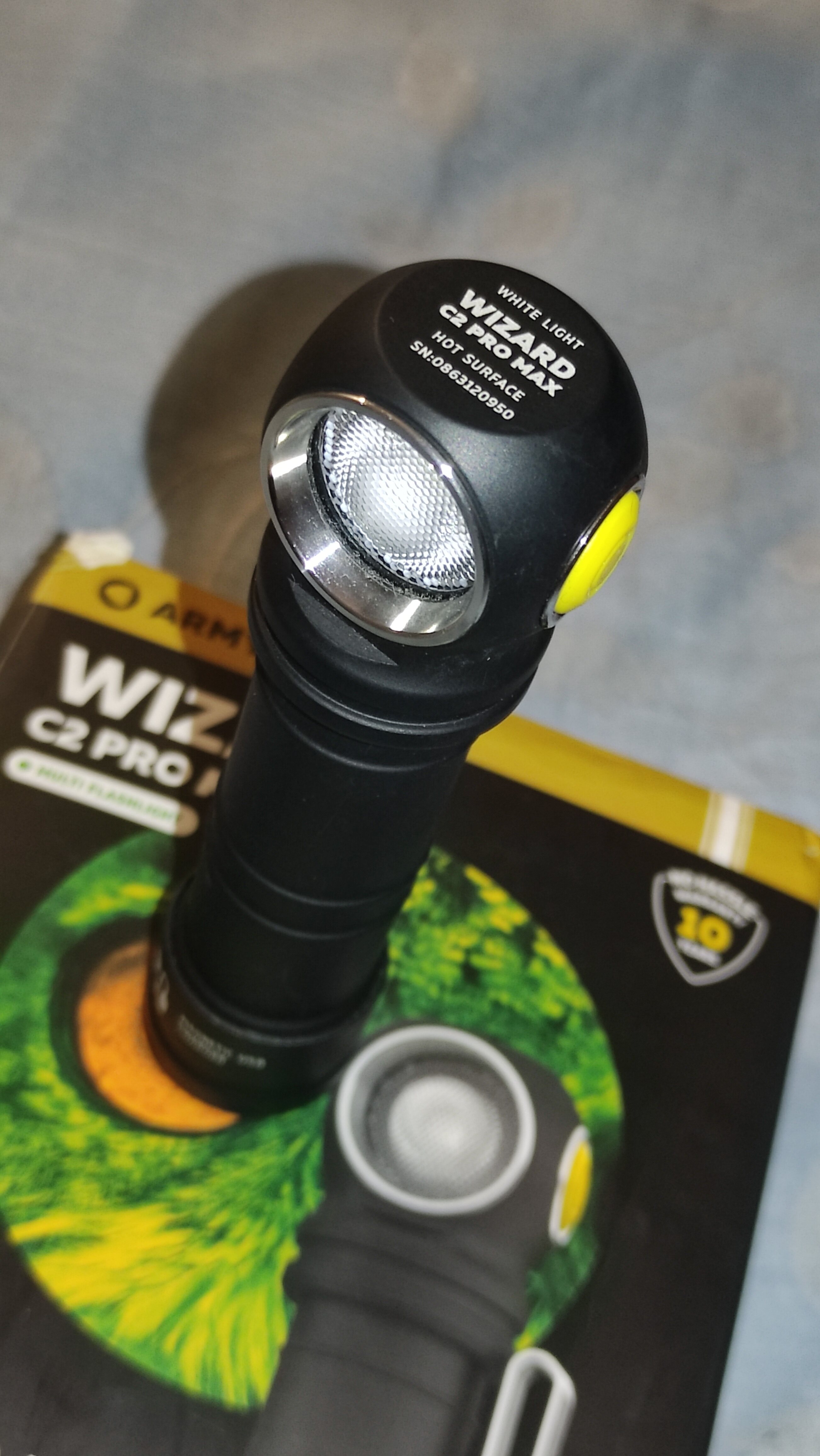 Latarka Armytek Wizard C2 Pro Max