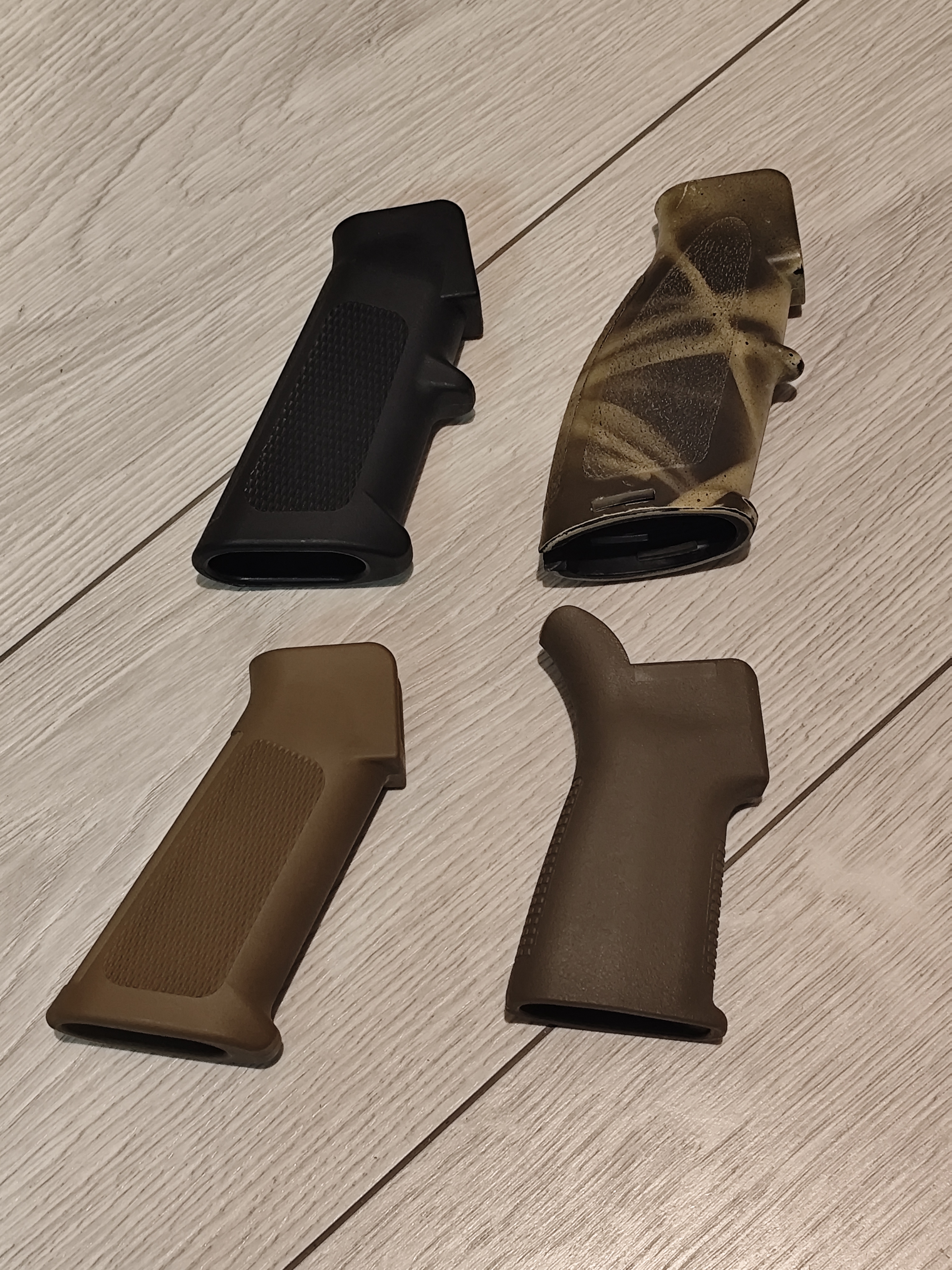 Chwyty pistoletowe do karabinów GBBR