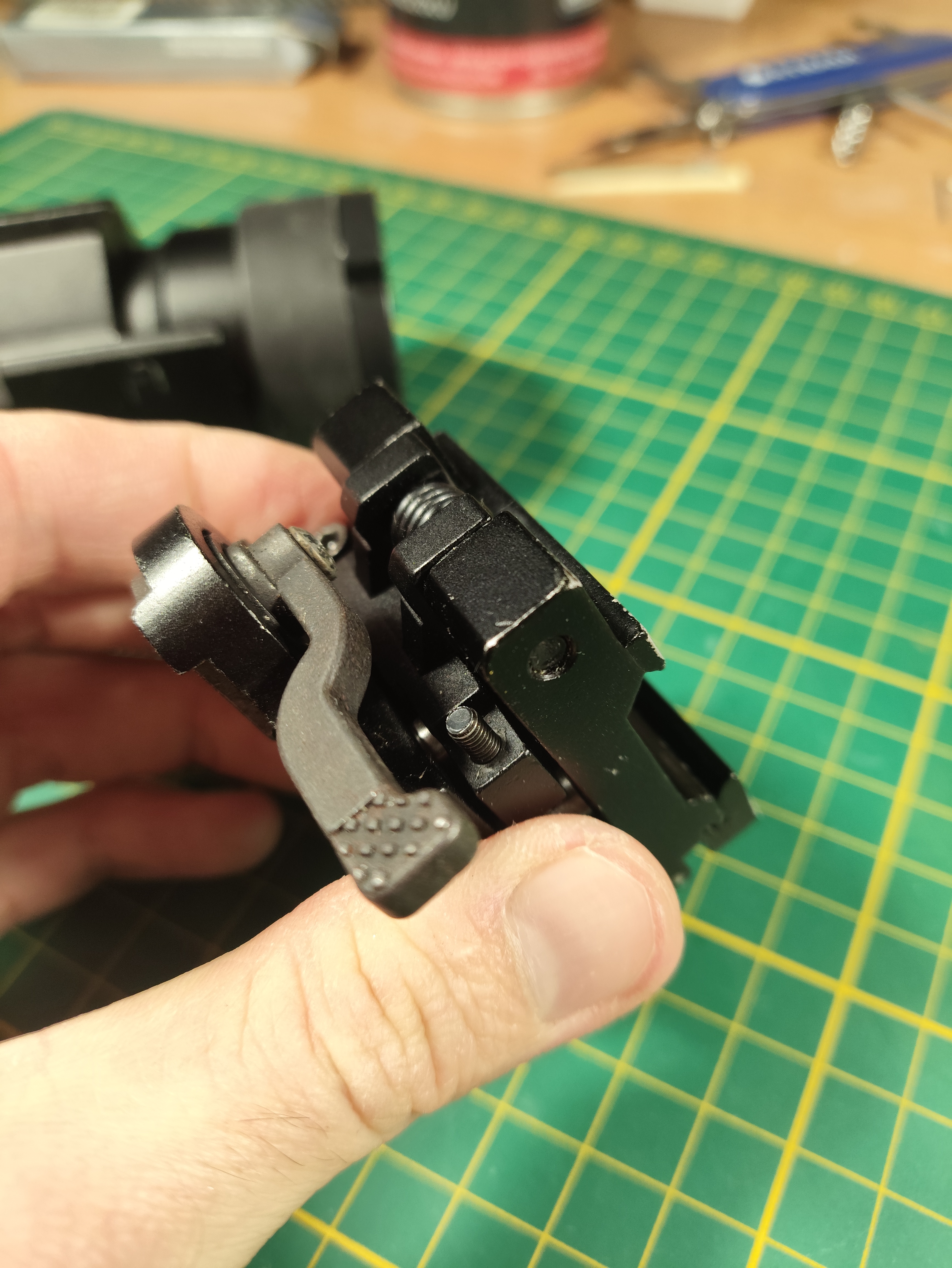 Magnifer w stylu Eotech