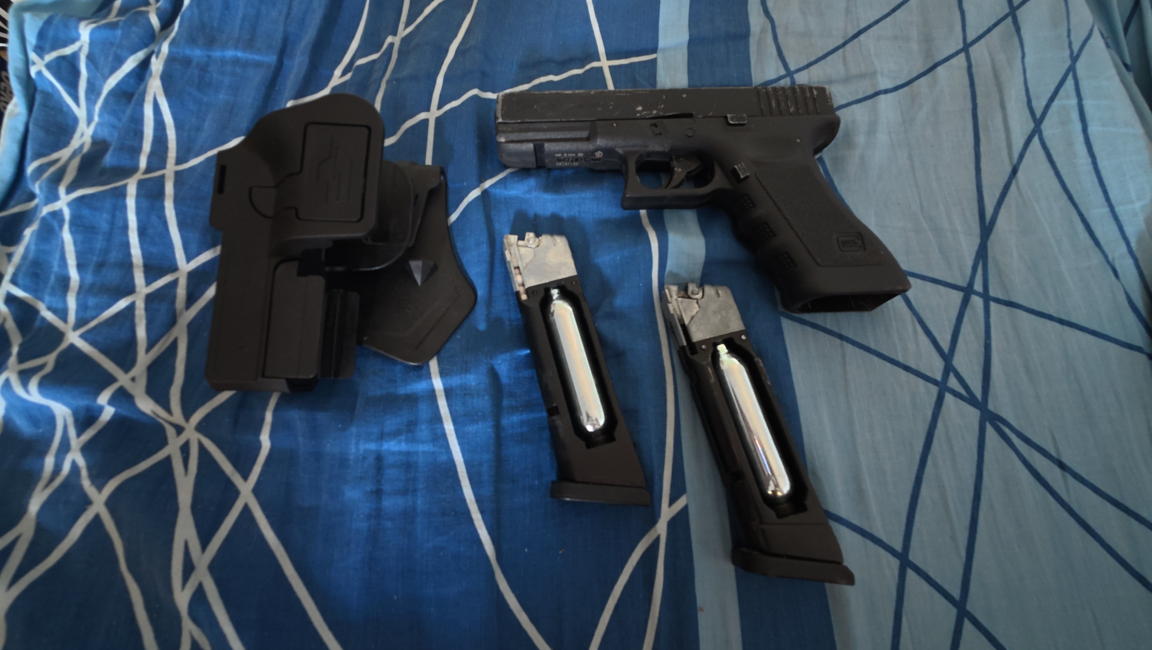 P320+2 magazynki+kabura+latarka+pokrowiec