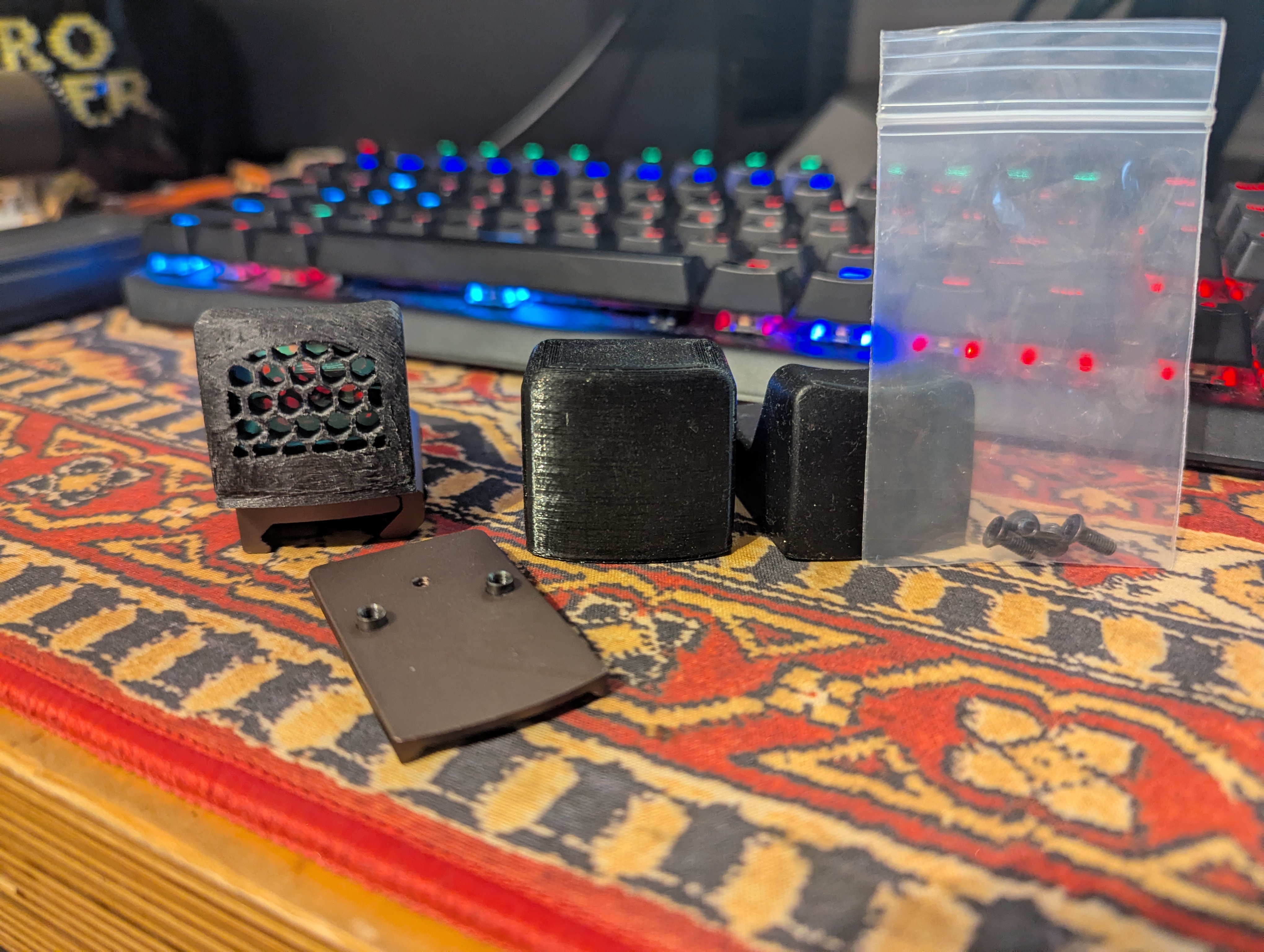 RMR, red dot z osłoną