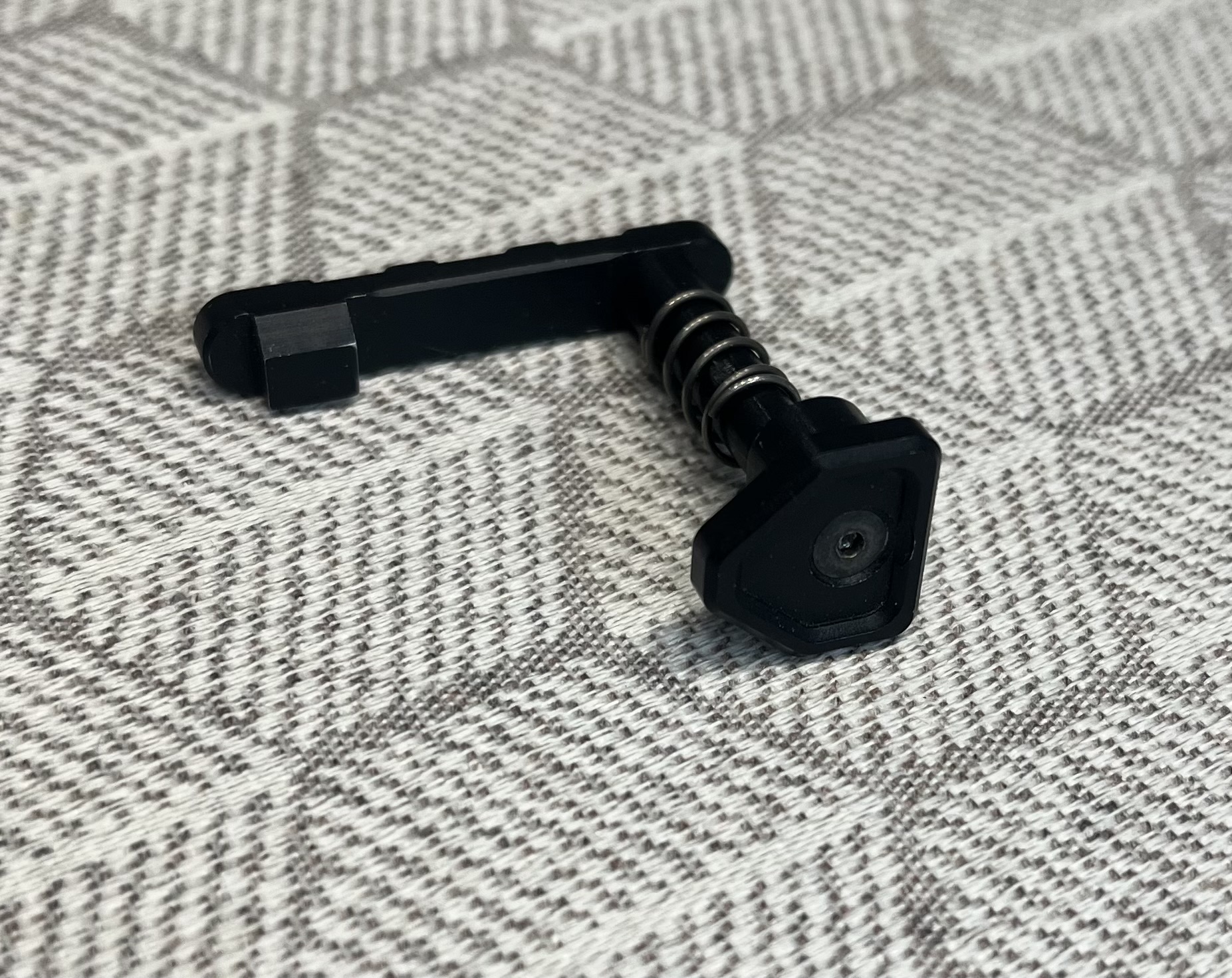 Zwalniacz magazynka Mancraft