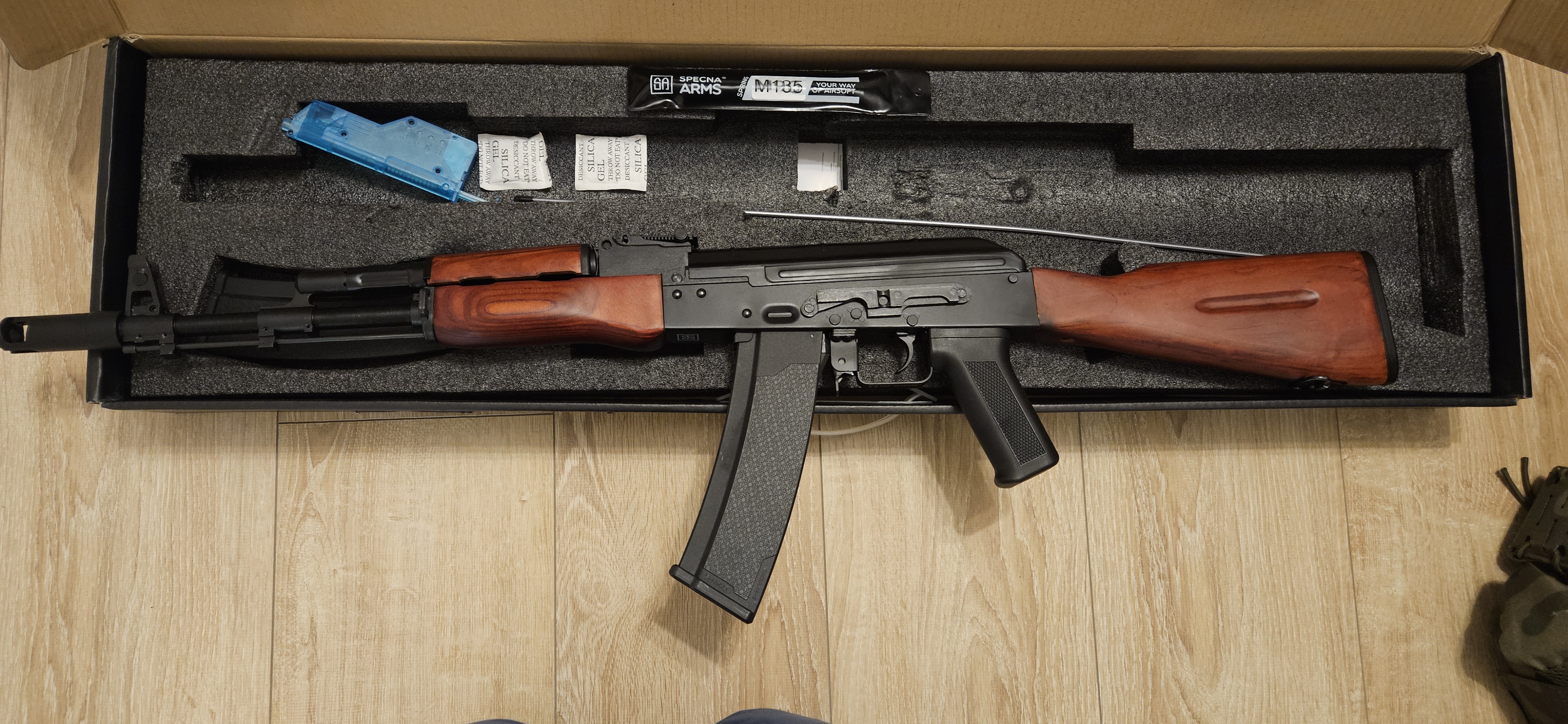 SA-PJ02 prime ASTER AK drewno