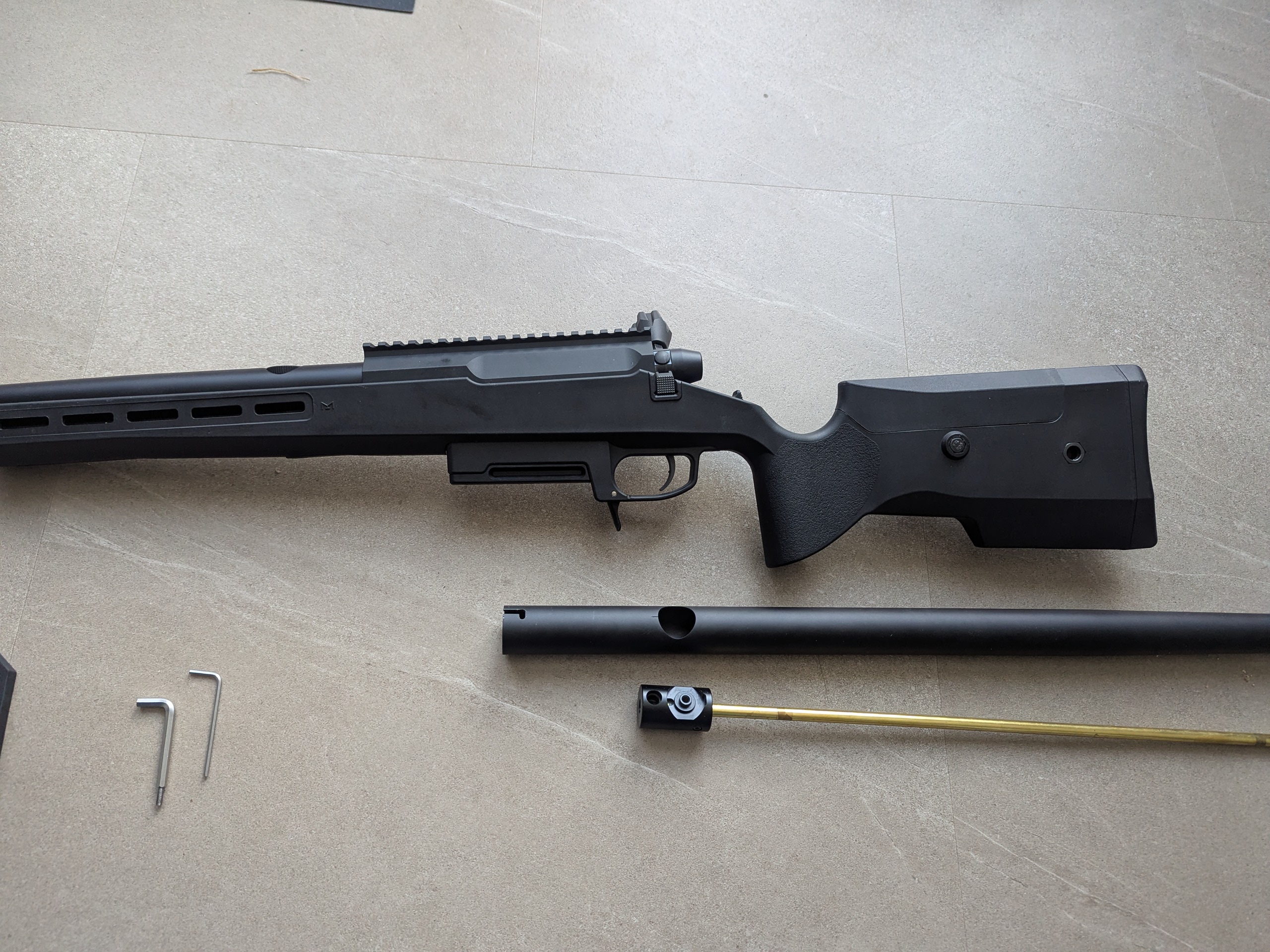 Karabin/ snajperka TAC-41 p Silverback + dodatki