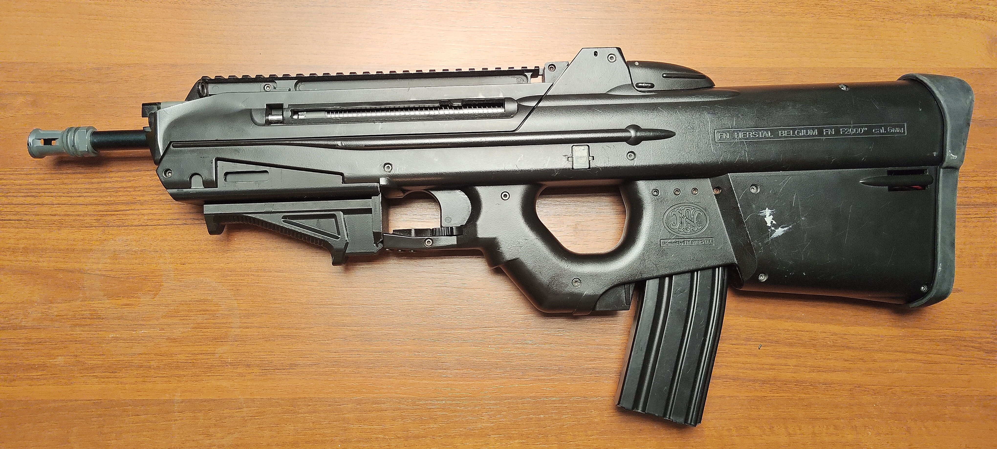 FN F2000 Cybergun