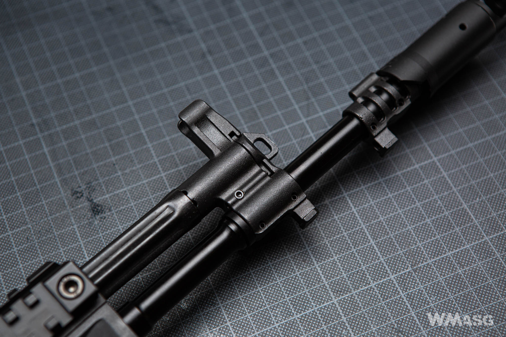 AK12 Arcturus (AT-AK12) wewnątrz